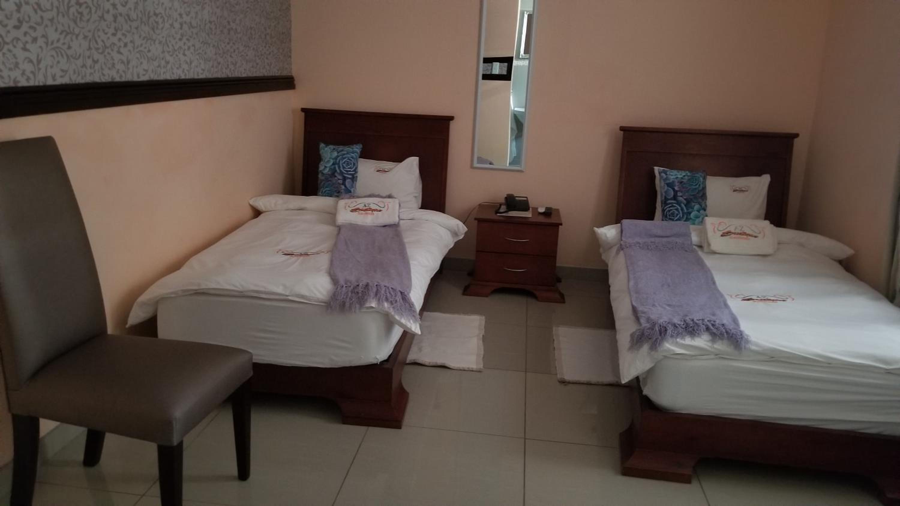 Standard Twin Room photo 1