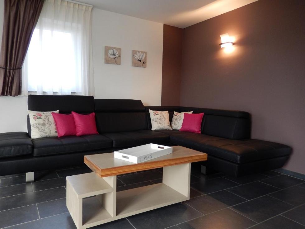 Double Room with Shared Facilities photo 2