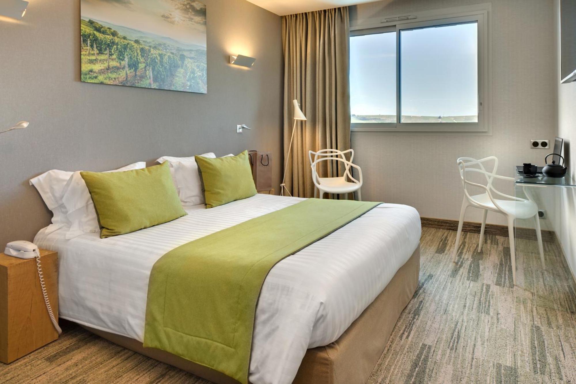 Double or Twin Room with View photo 3