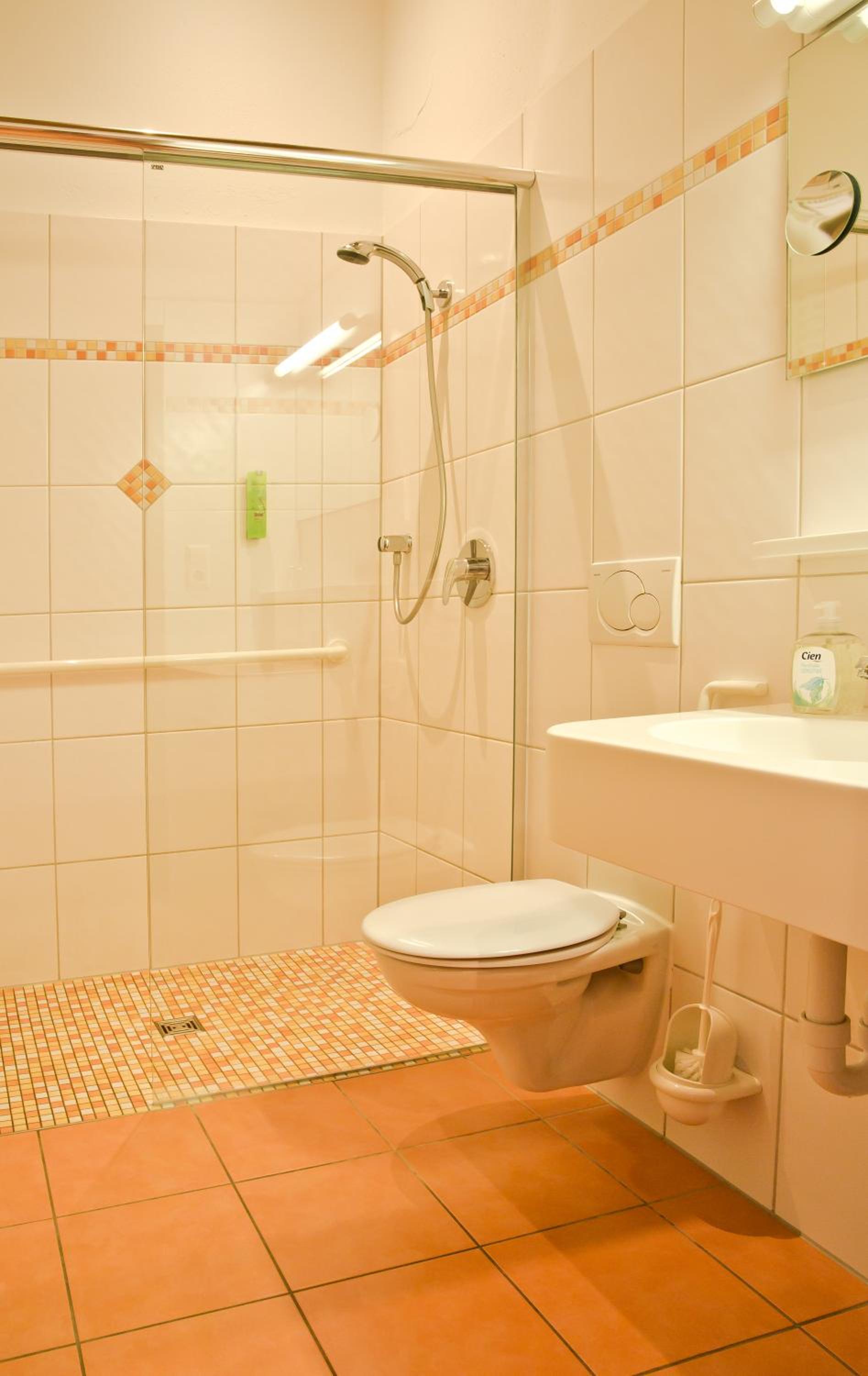 Budget Double Room photo 3
