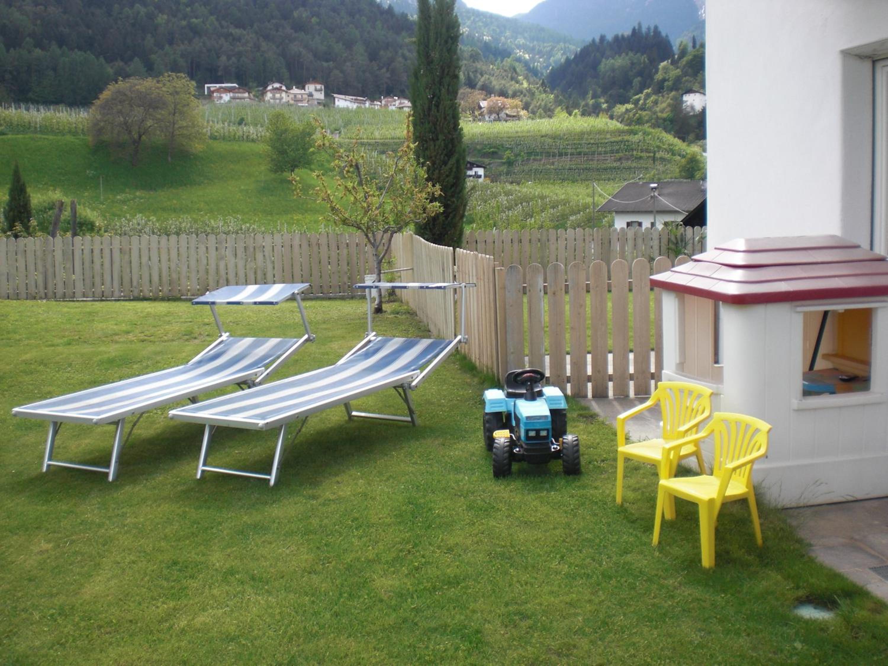 One-Bedroom Apartment with Balcony photo 2