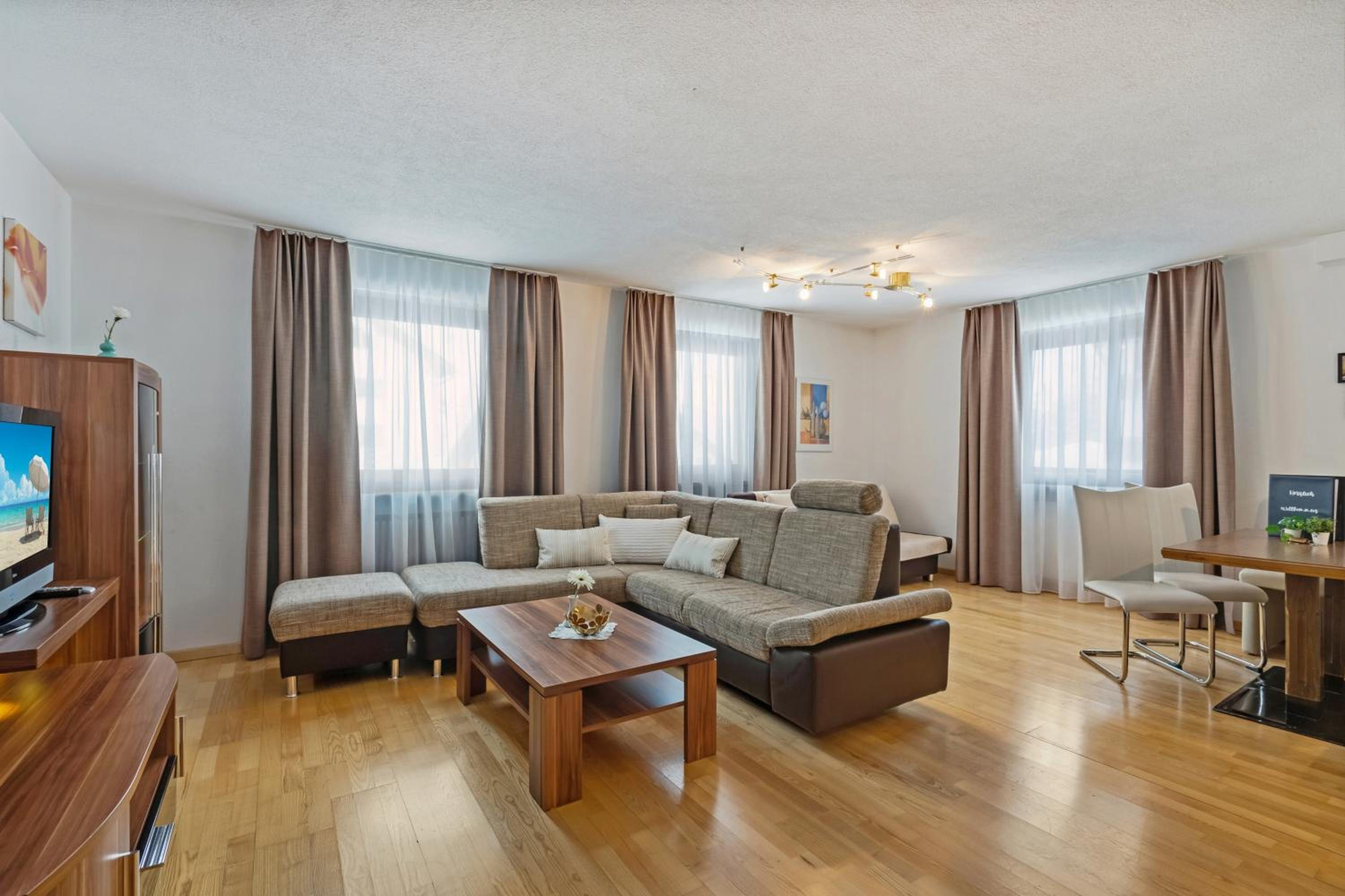 Superior Two-Bedroom Apartment photo 2