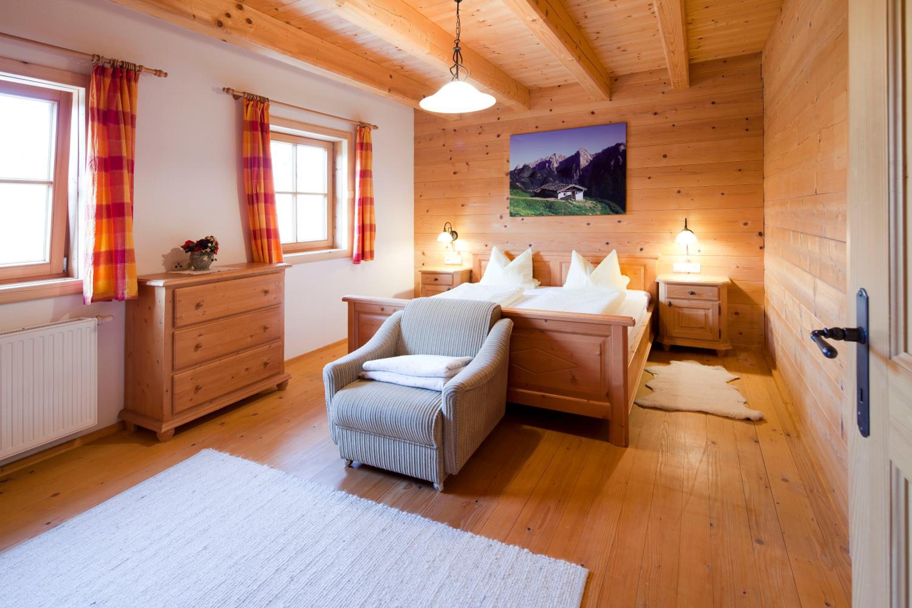 One-Bedroom Apartment with Balcony photo 1