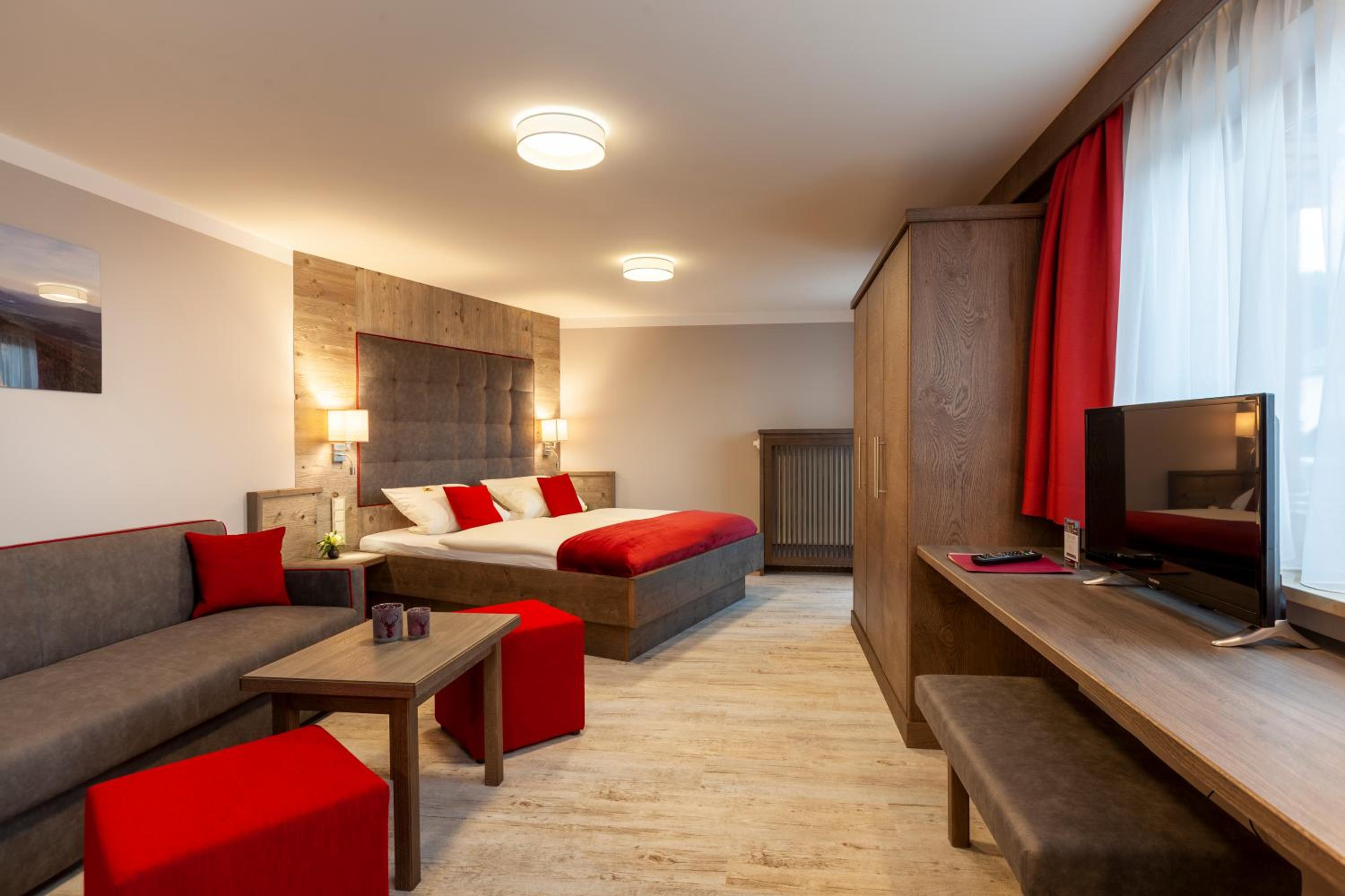 Deluxe Junior Suite photo 1
