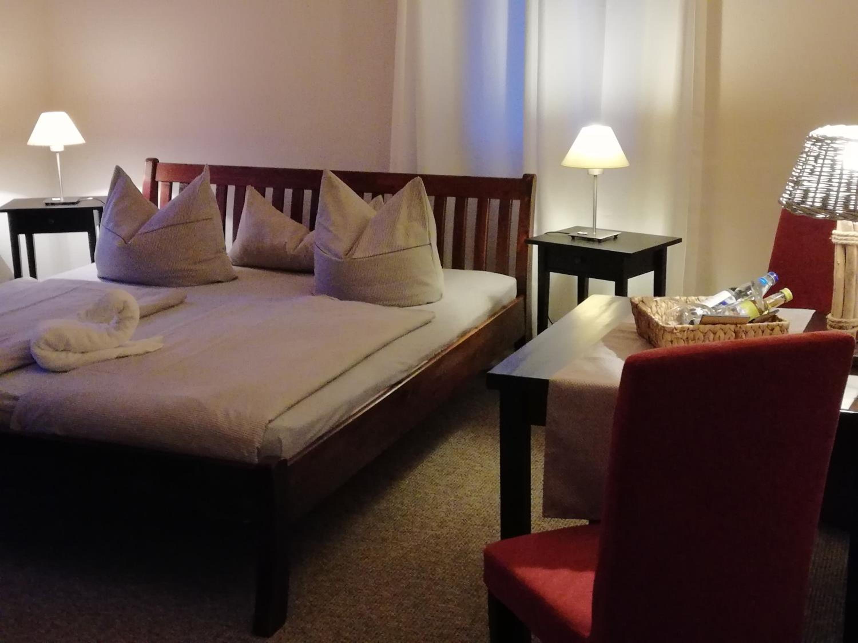 Double or Twin Room - Photo 6