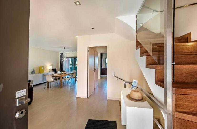 Three-Bedroom Villa photo 1