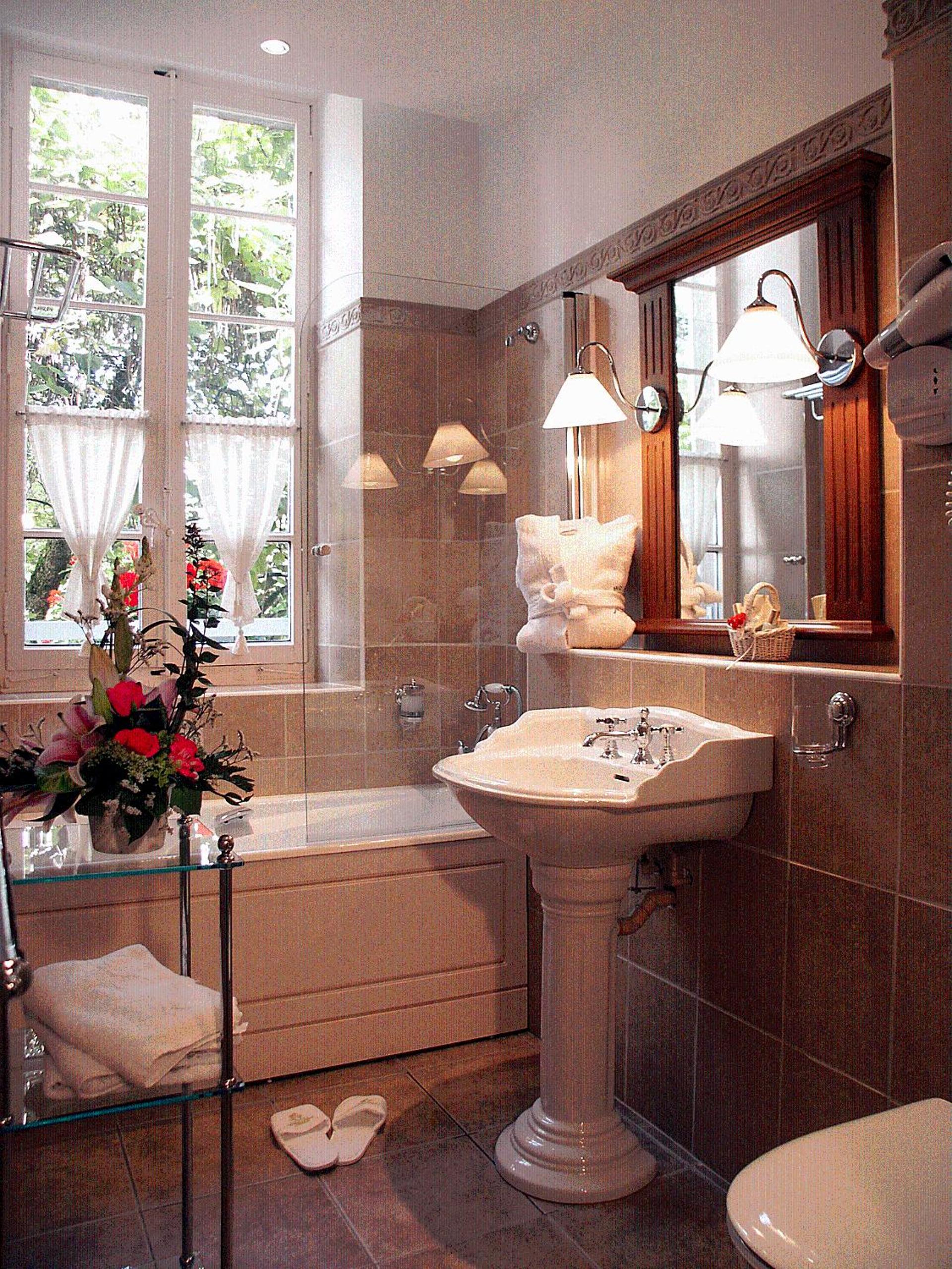 Suite - Photo 2