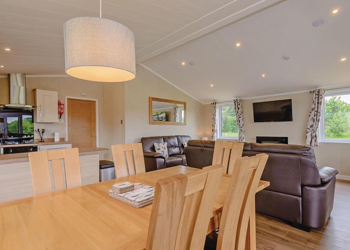 Three-Bedroom Lodge photo 3