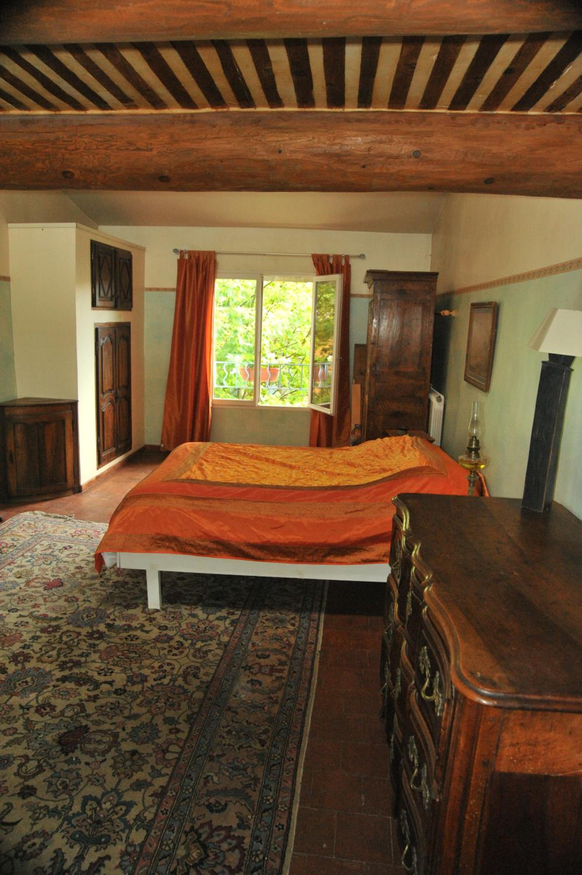 Suite - Photo 12