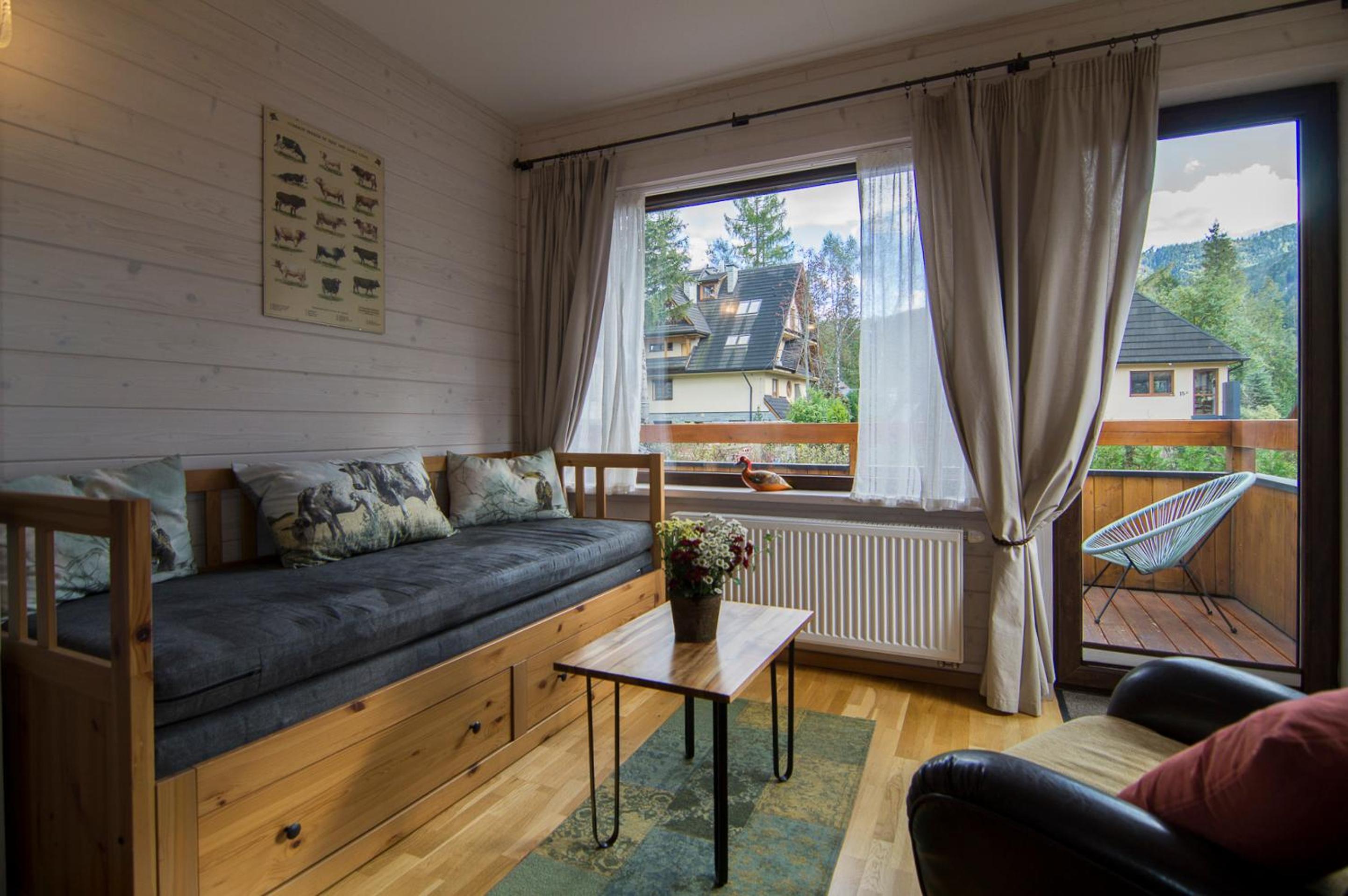 One-Bedroom Apartment 12