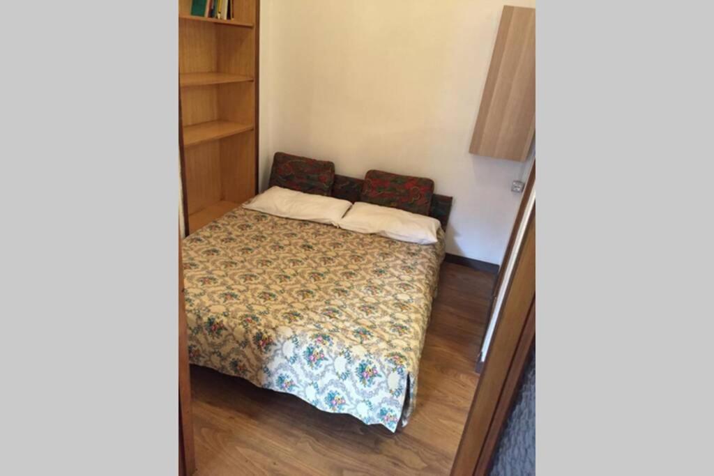 One-Bedroom House - Photo 63