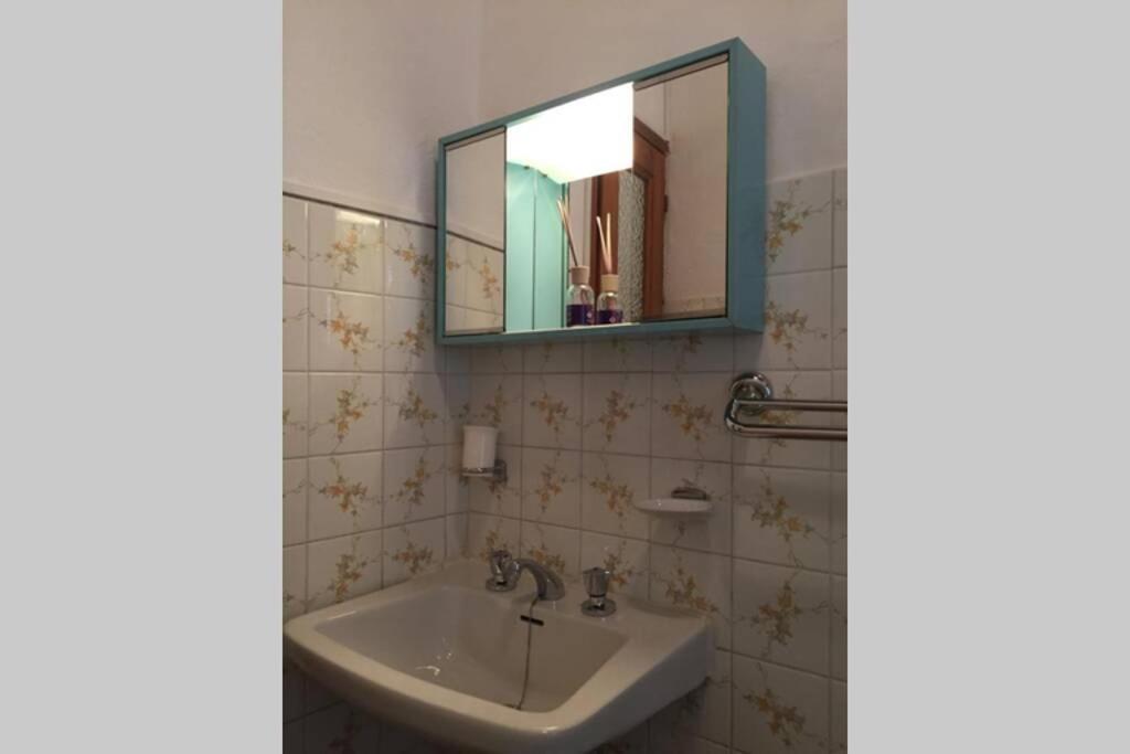 One-Bedroom House - Photo 57