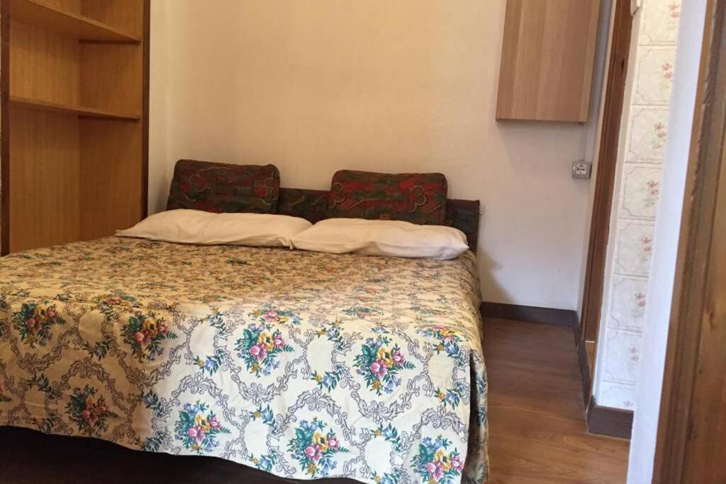 One-Bedroom House - Photo 47