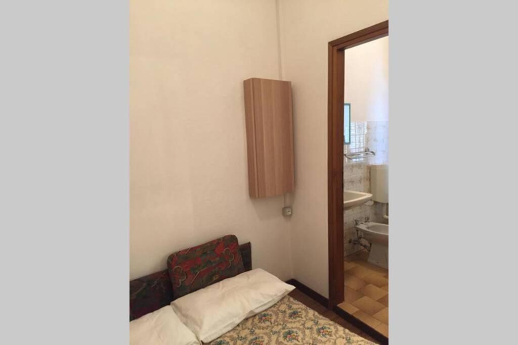 One-Bedroom House - Photo 60