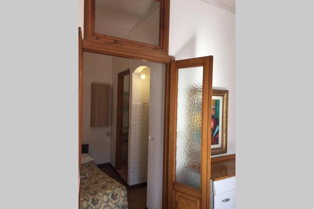 One-Bedroom House - Photo 45
