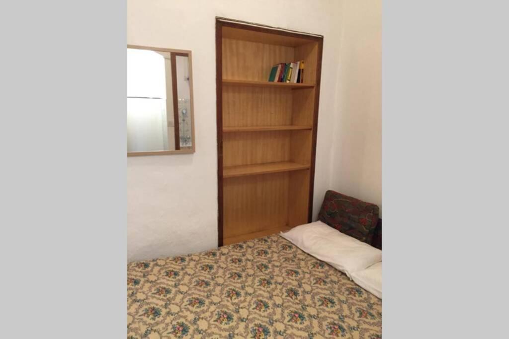 One-Bedroom House - Photo 14