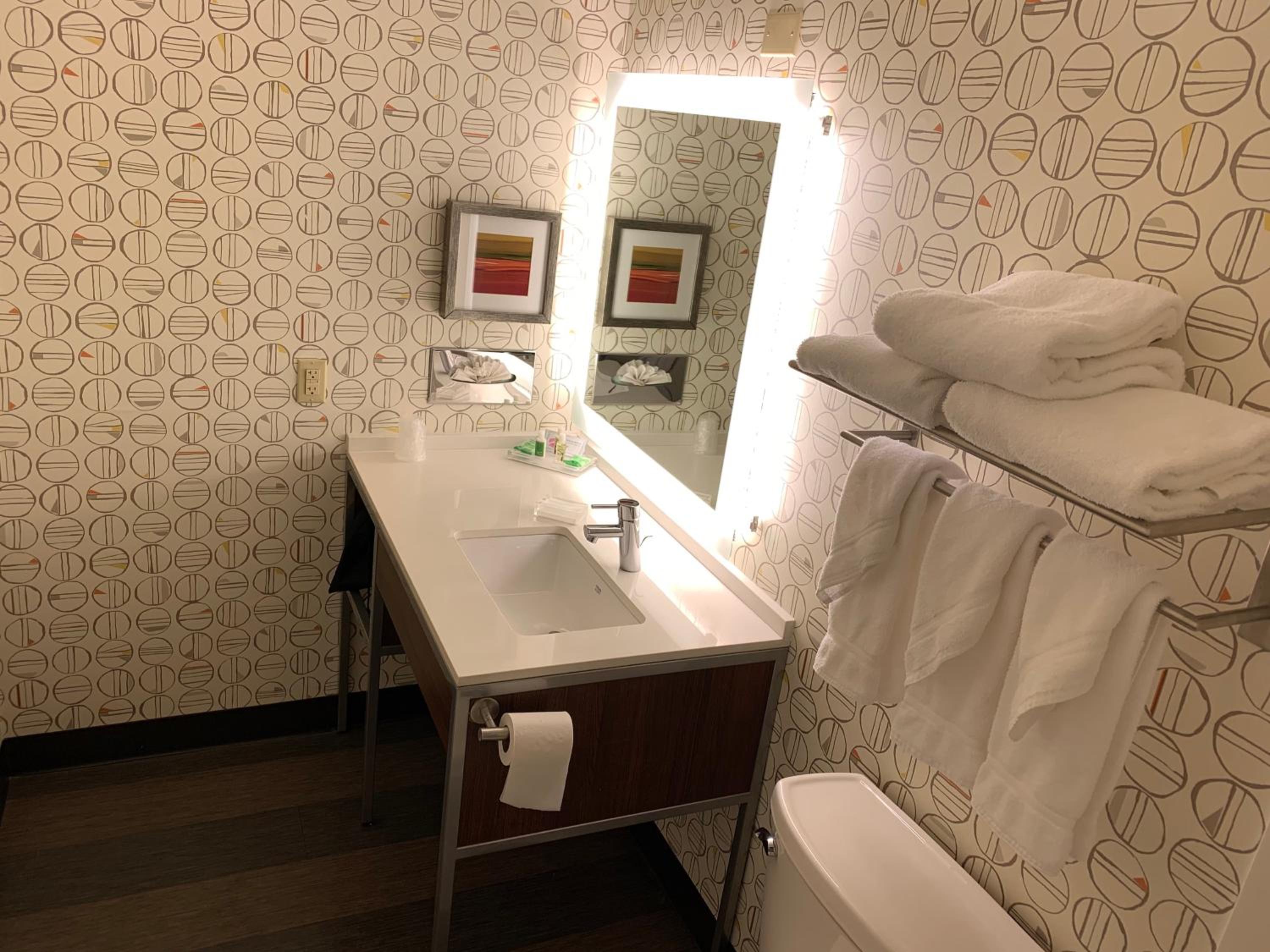 Standard King Room - Photo 3