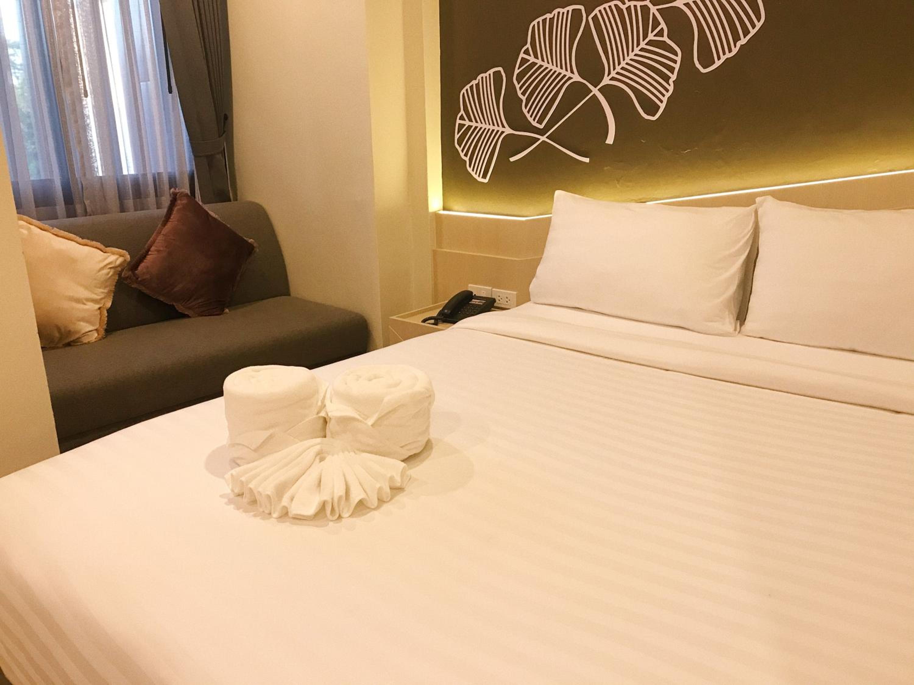 Deluxe Double Room - Photo 20
