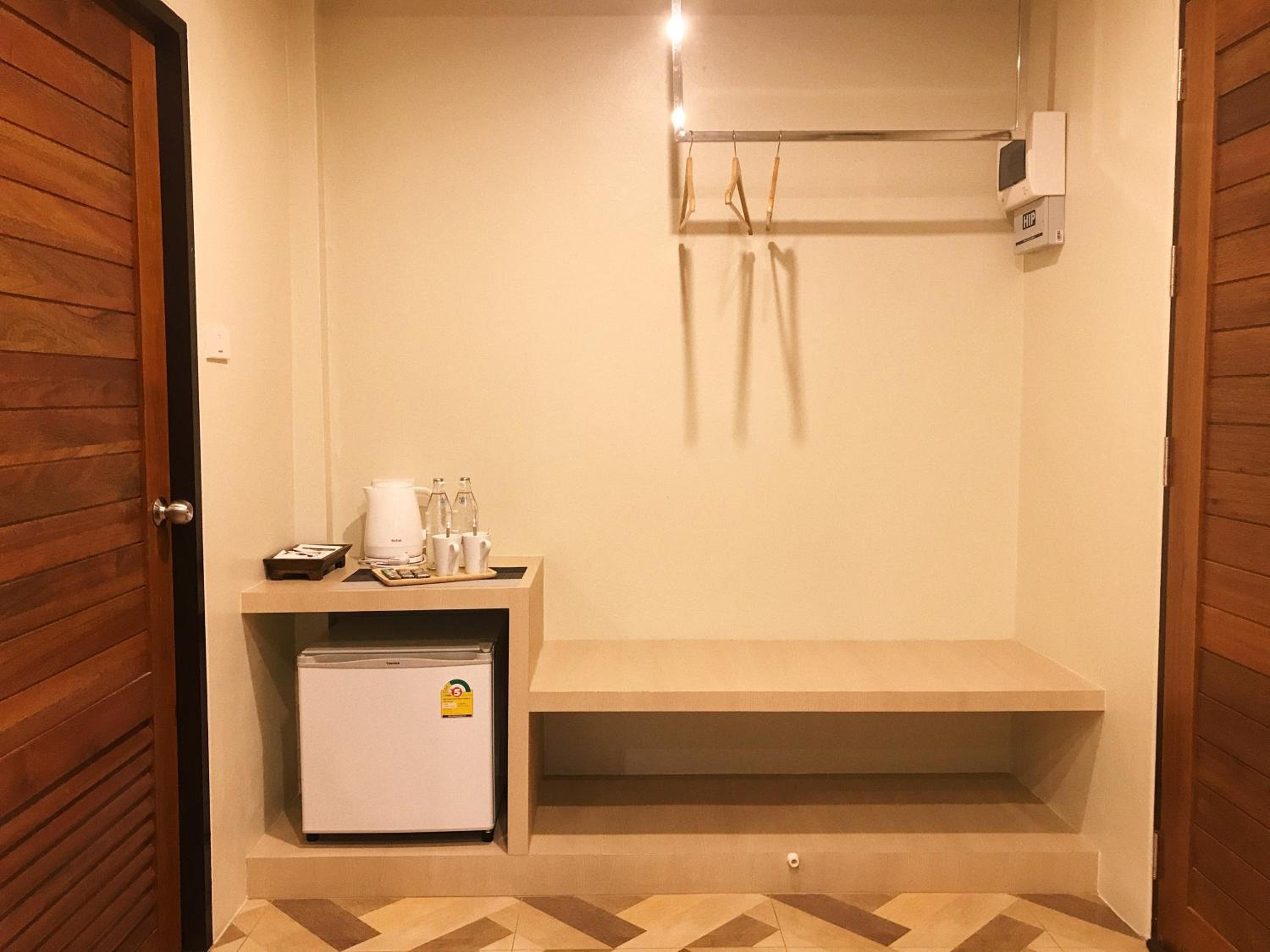 Deluxe Double Room - Photo 16