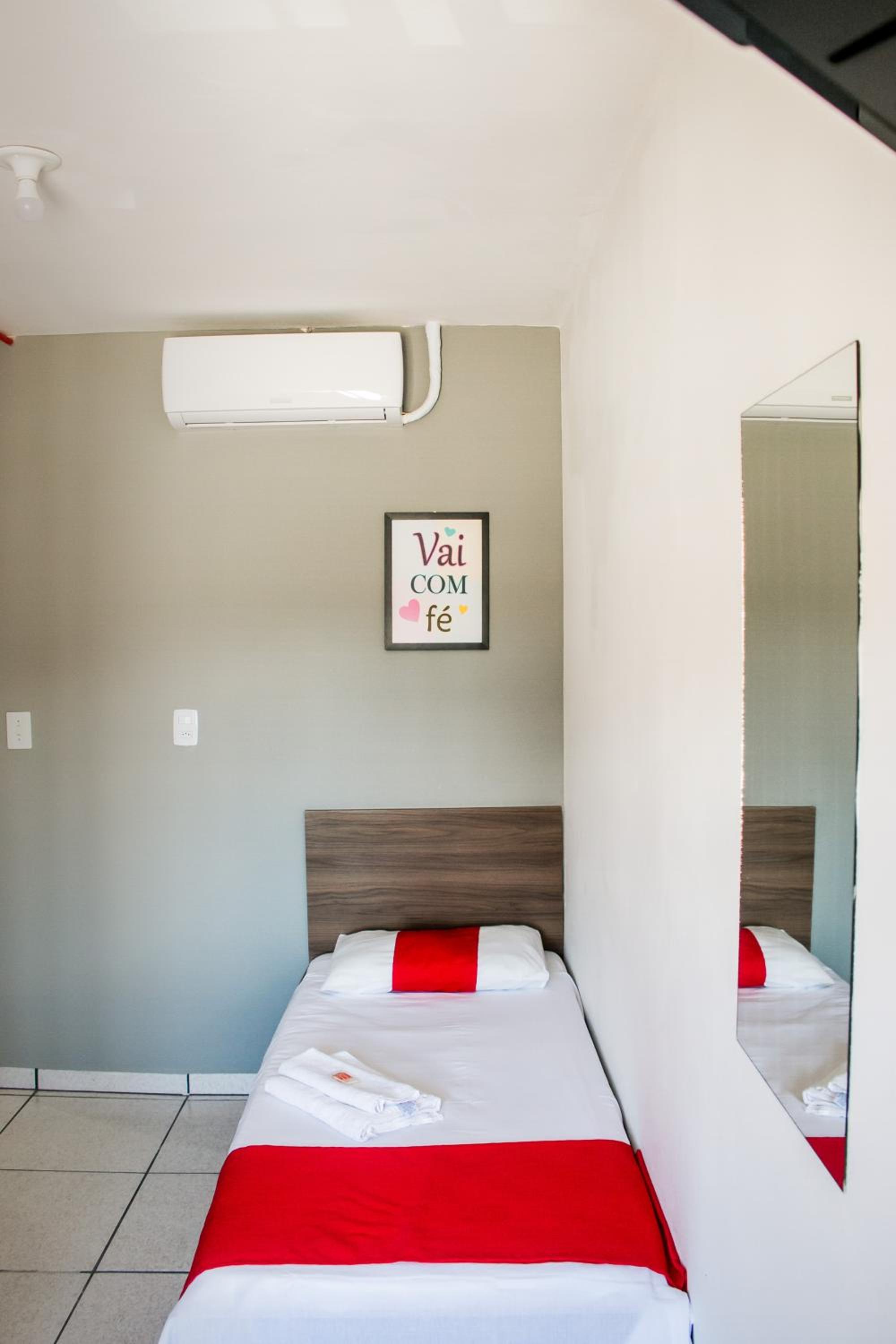 Single Room photo 3