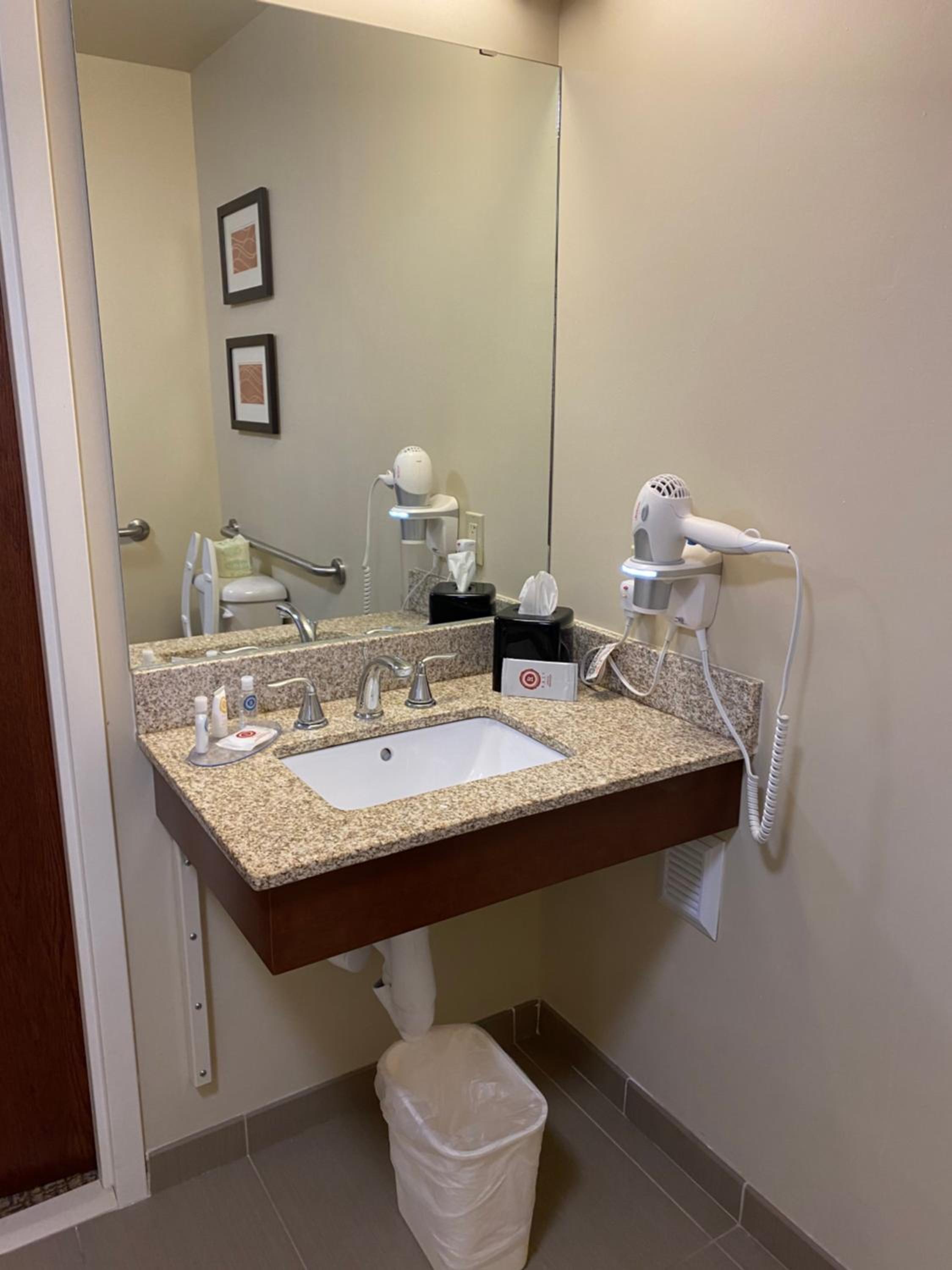 Comfort Inn & Suites, Foto 2