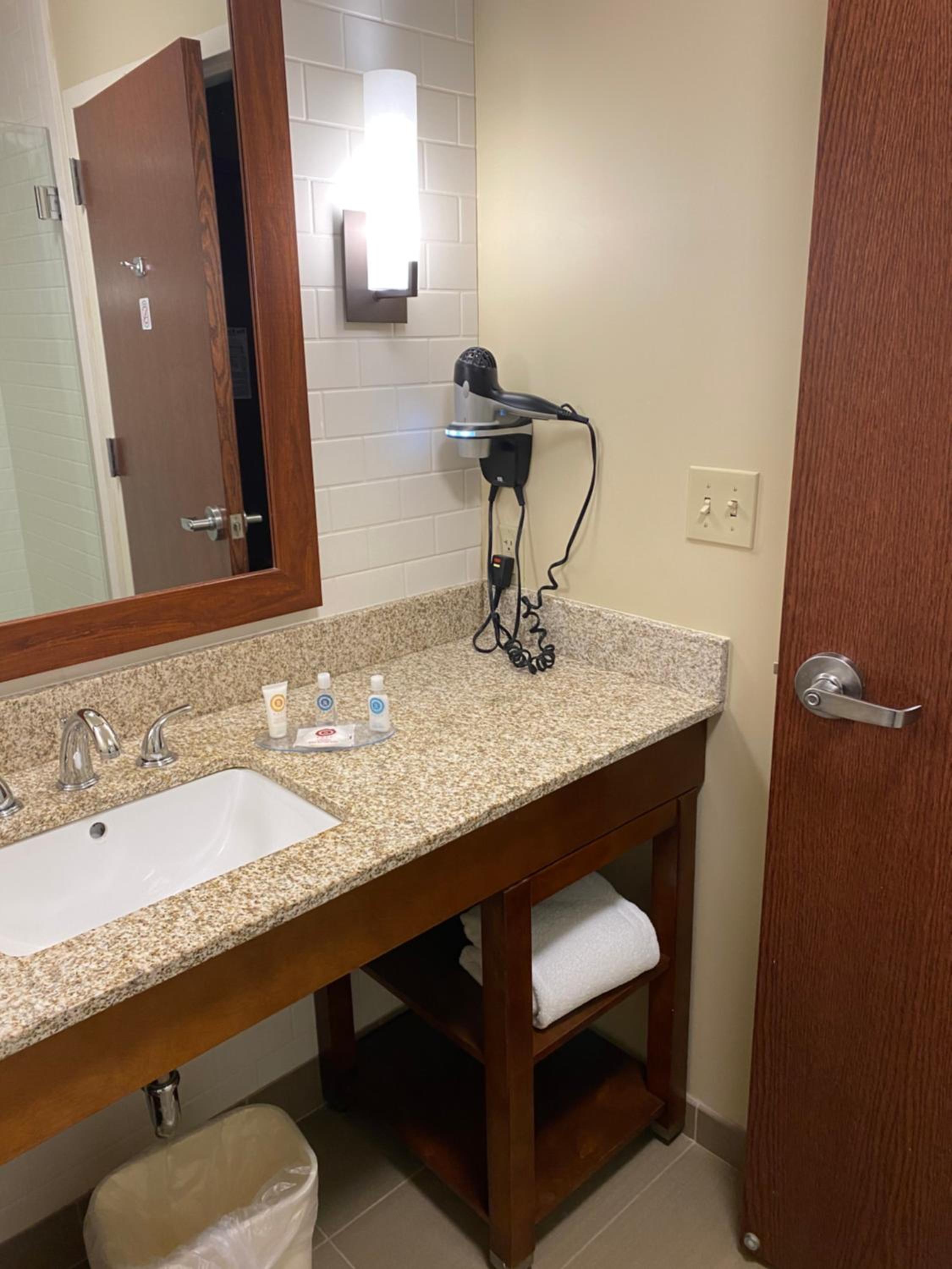 King Room - Non-Smoking/Pet Friendly