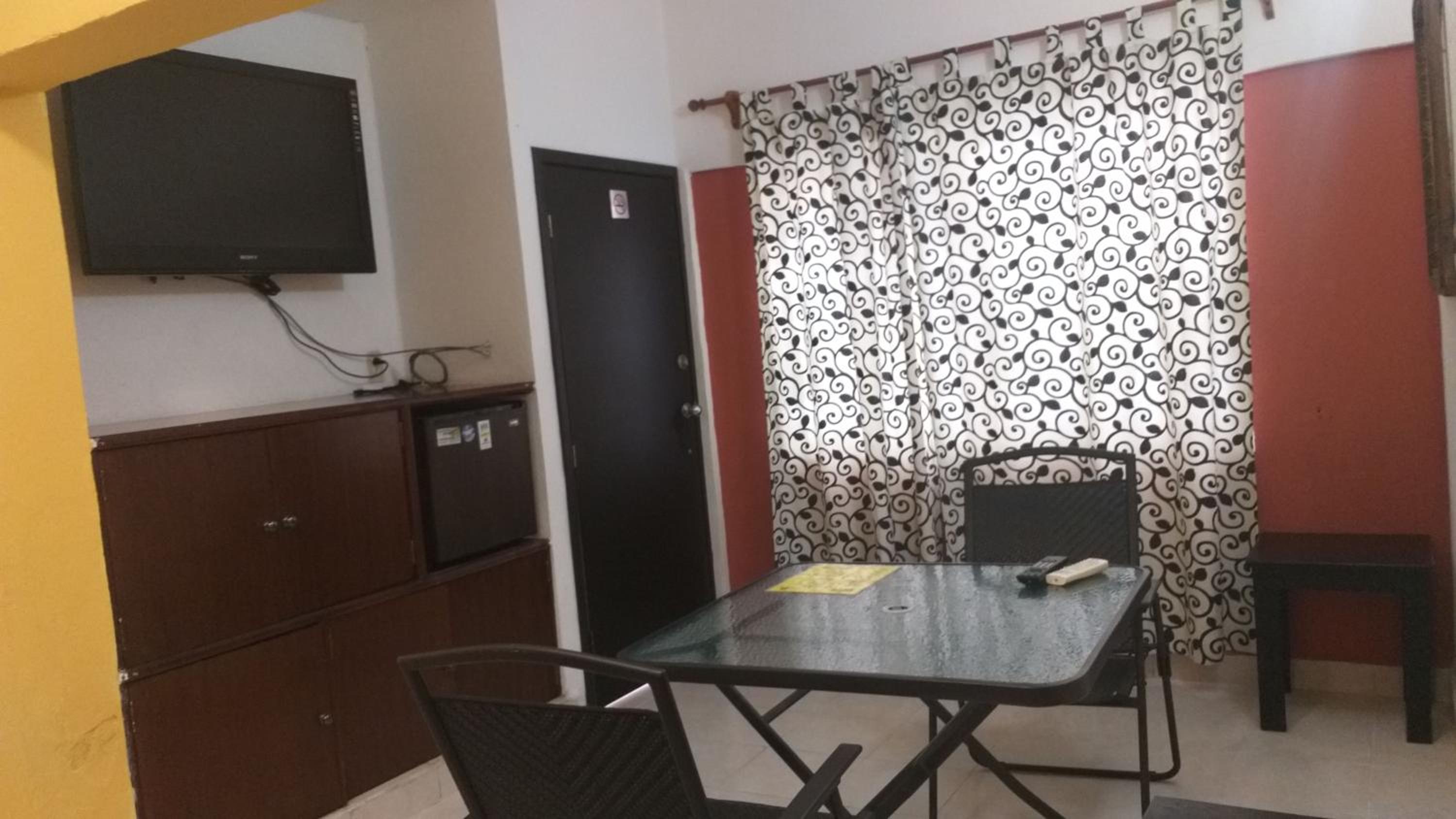 One-Bedroom Apartment - Photo 7