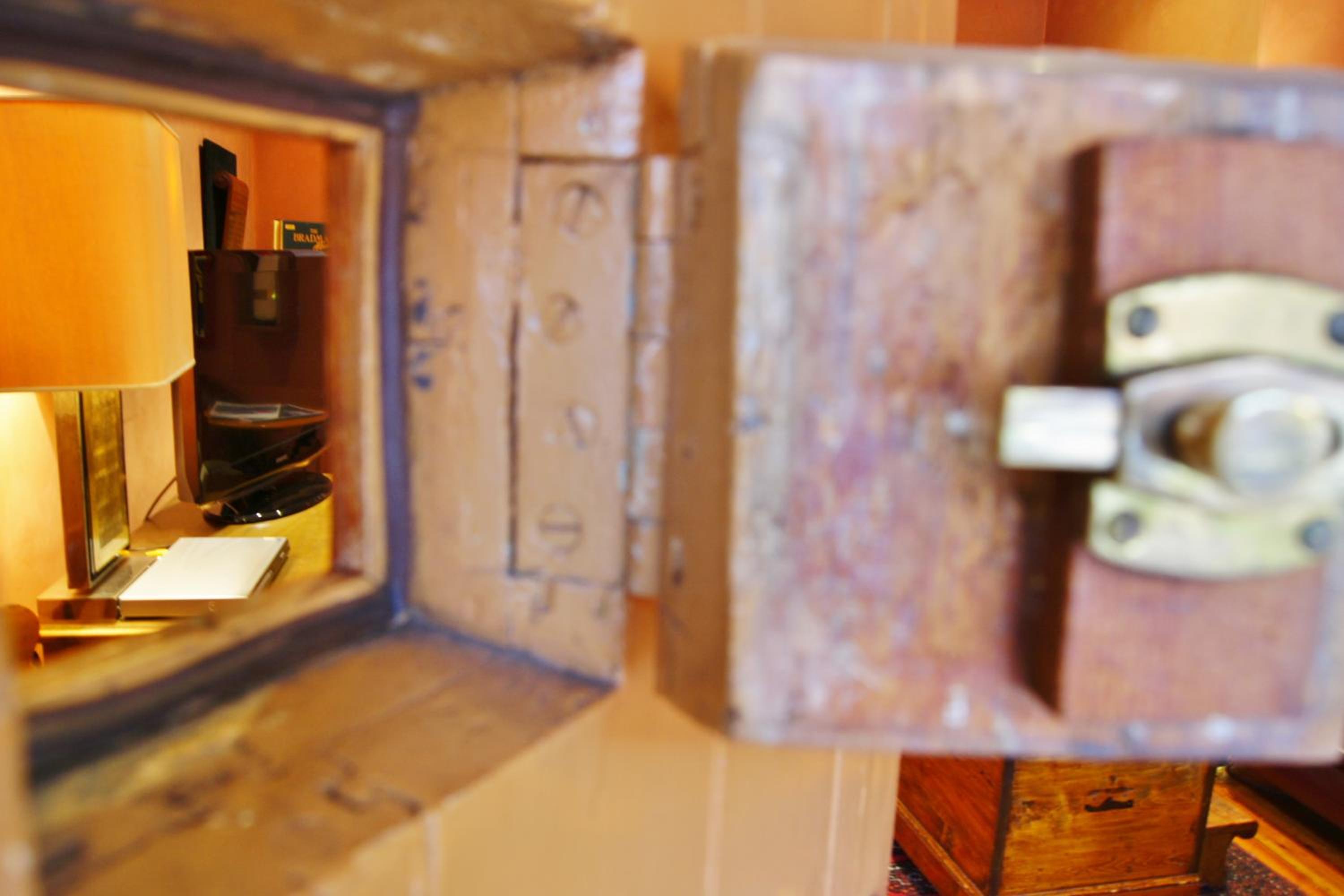 Café Spa Suite (38 Melbourne street, North Adelaide) thumbnail 6