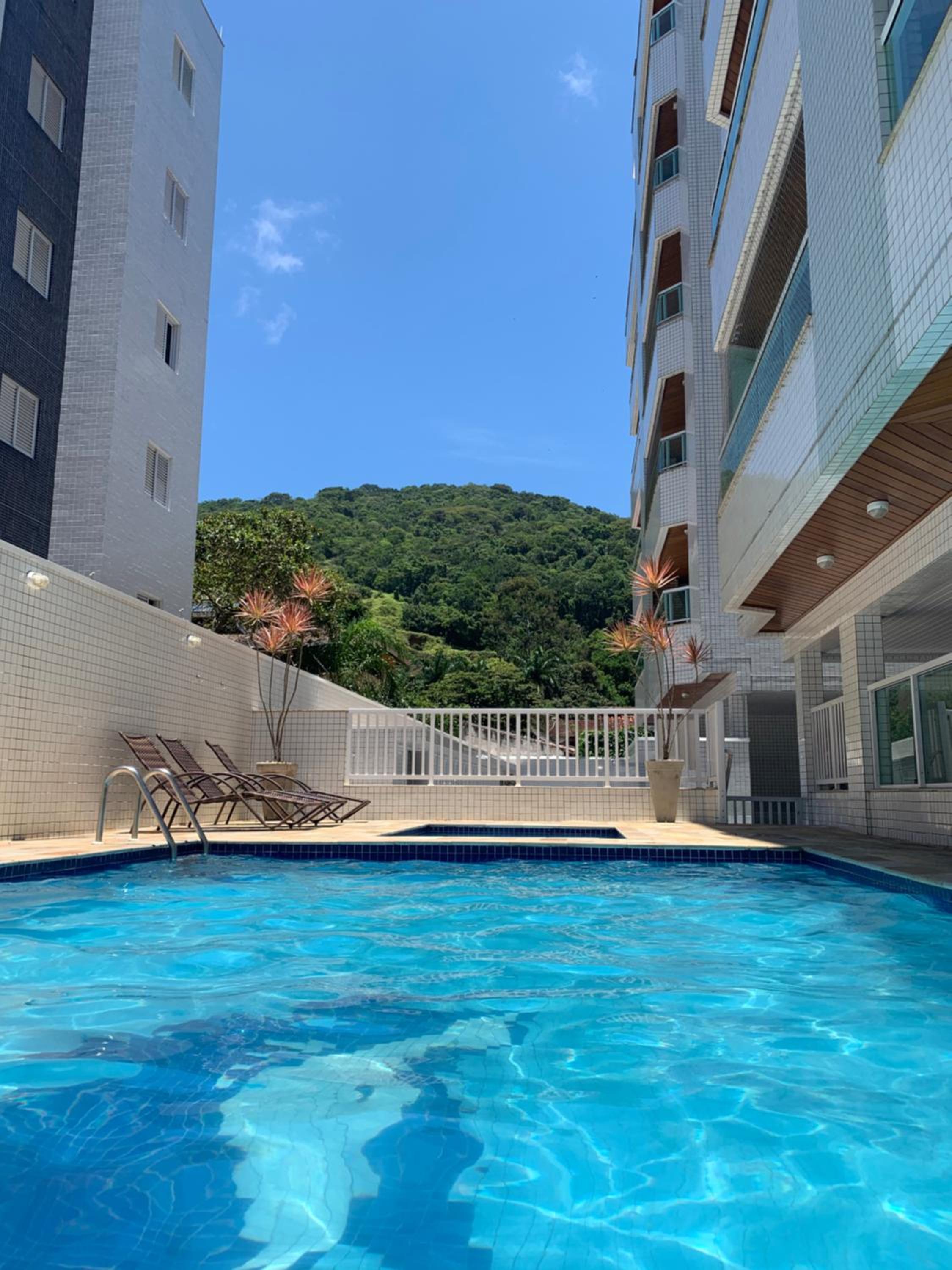 Apartment with Balcony - Photo 16