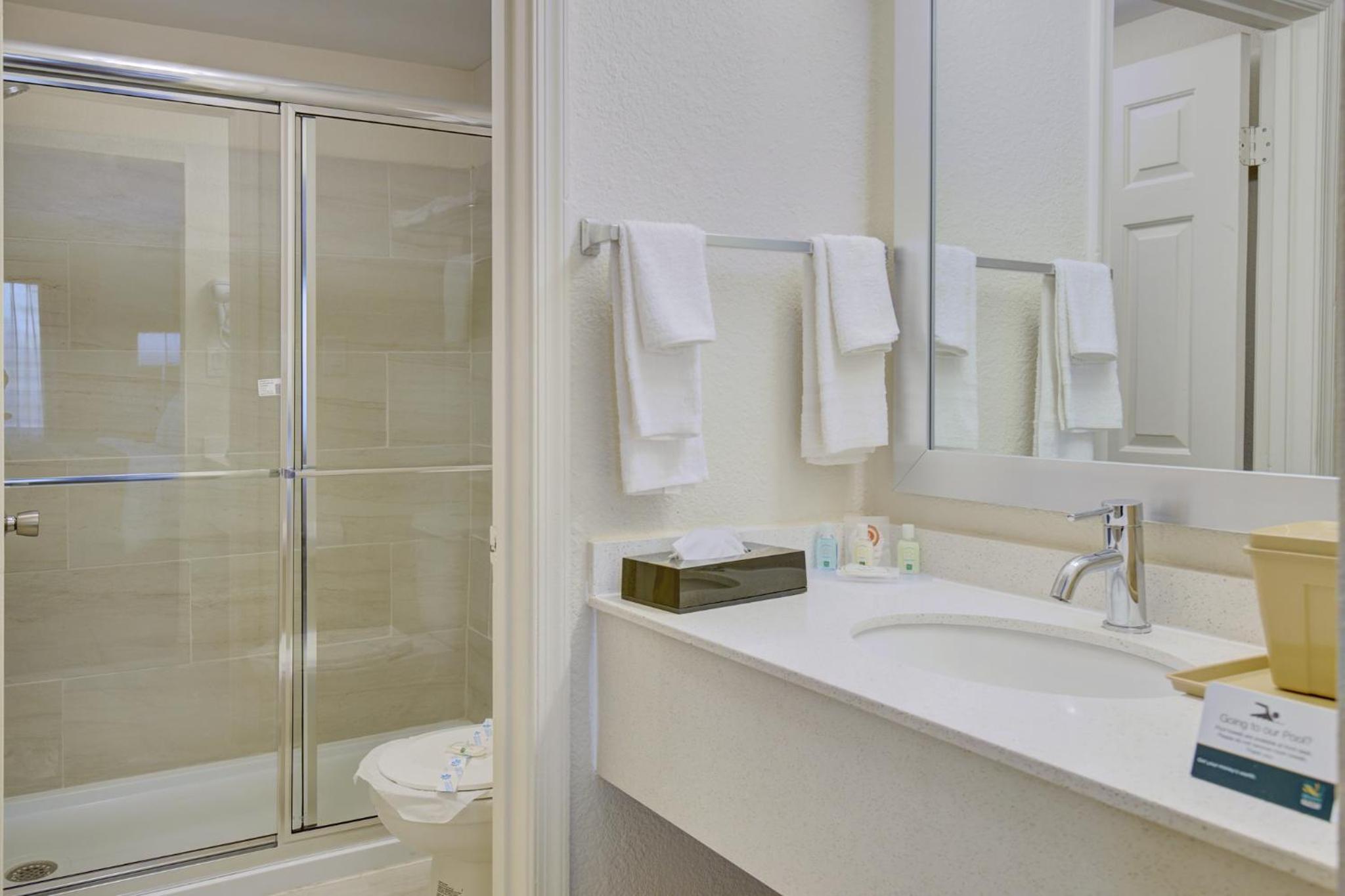 King Suite - Photo 2