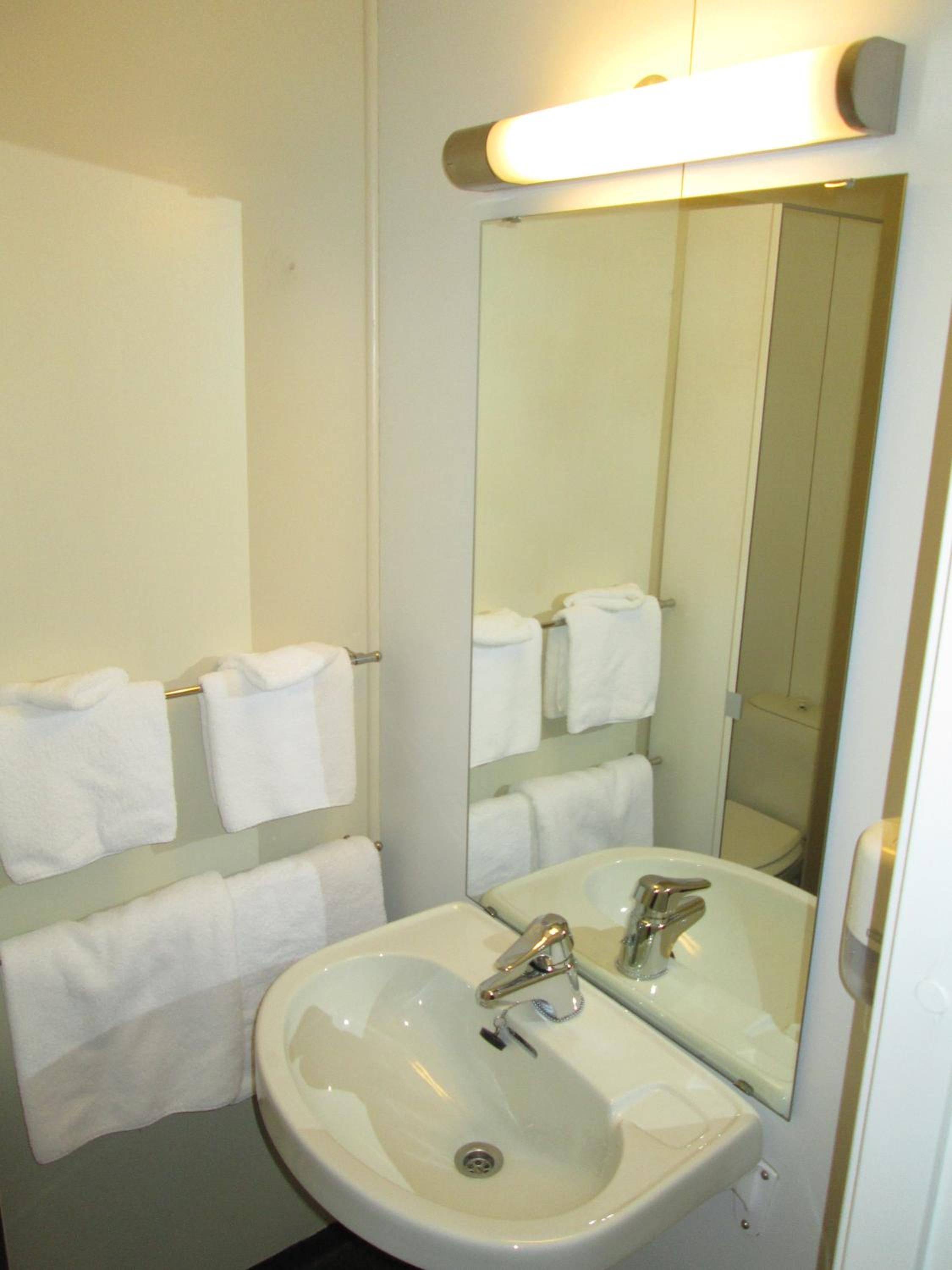 Deluxe Double Room with Sea View - Photo 4