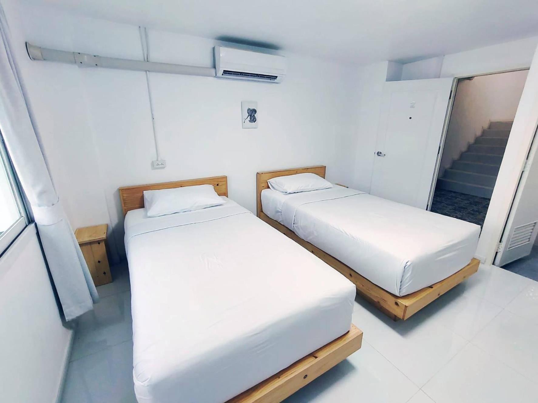 Twin Room - Photo 7