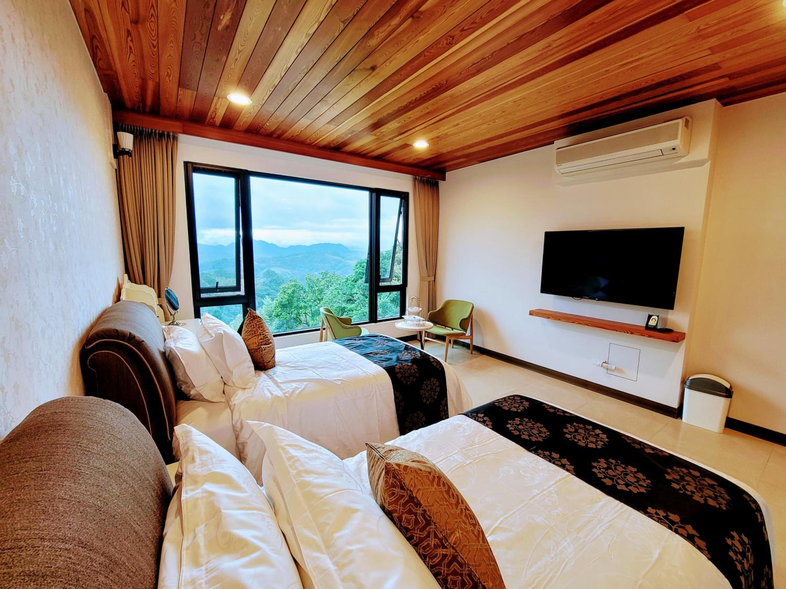 Deluxe Double or Twin Room with Mountain View photo 1