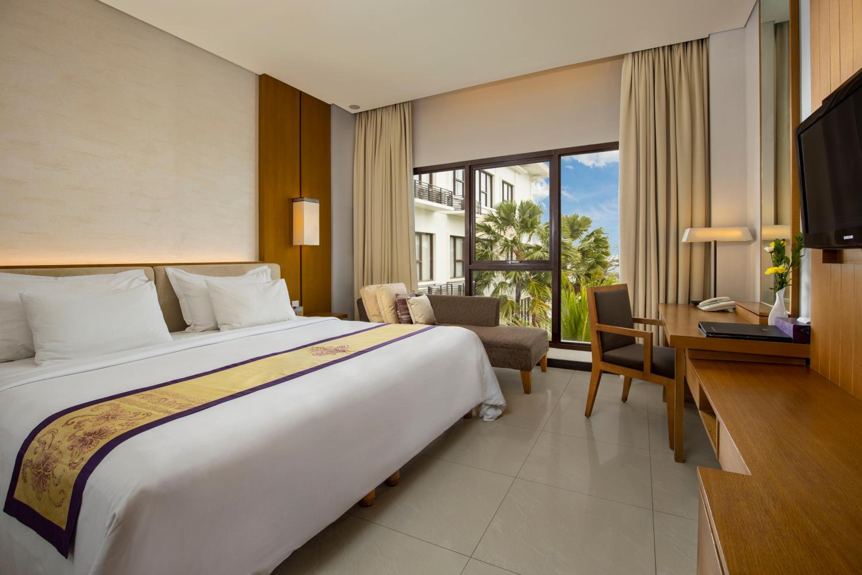 Deluxe Double or Twin Room