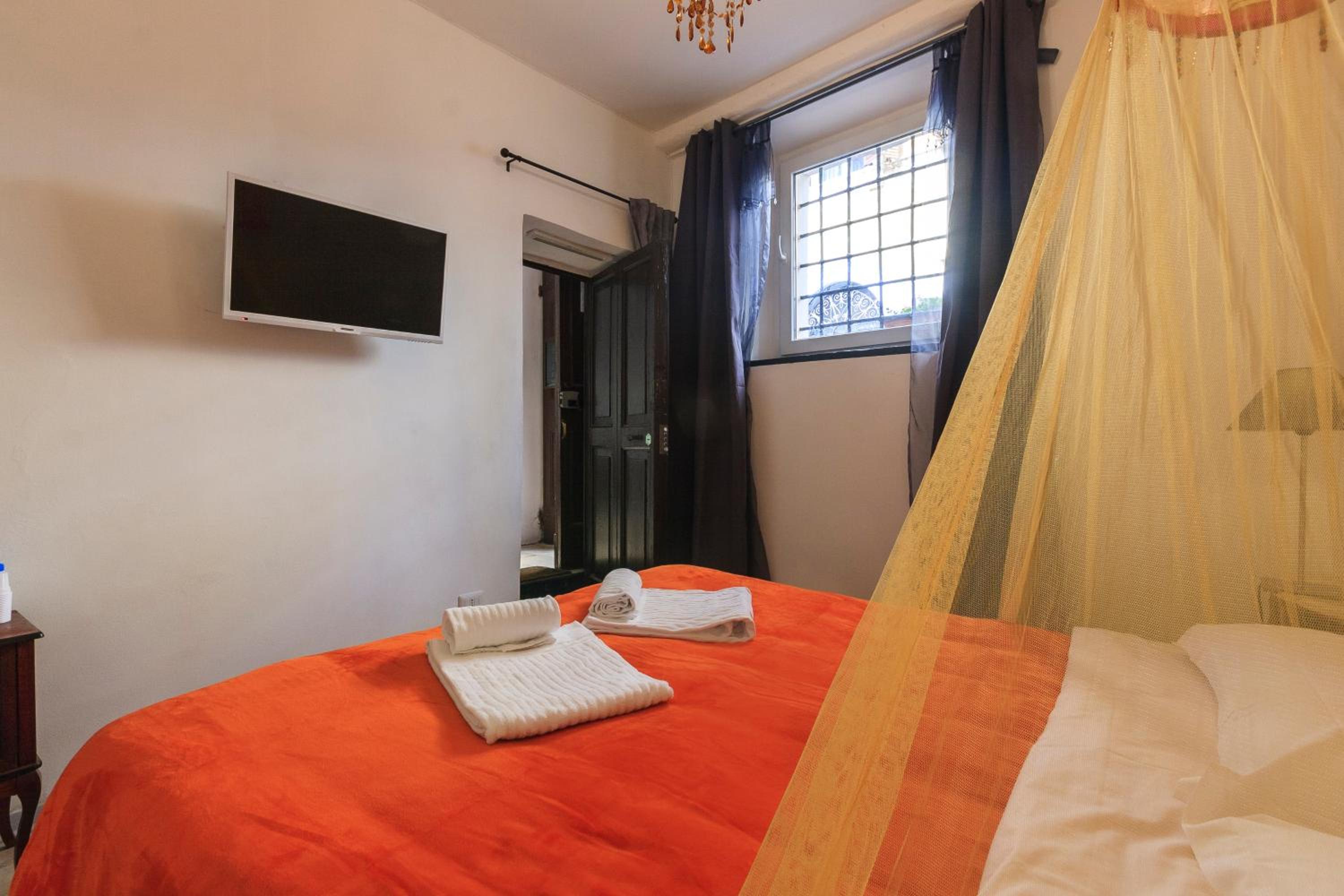 Double or Twin Room photo 3