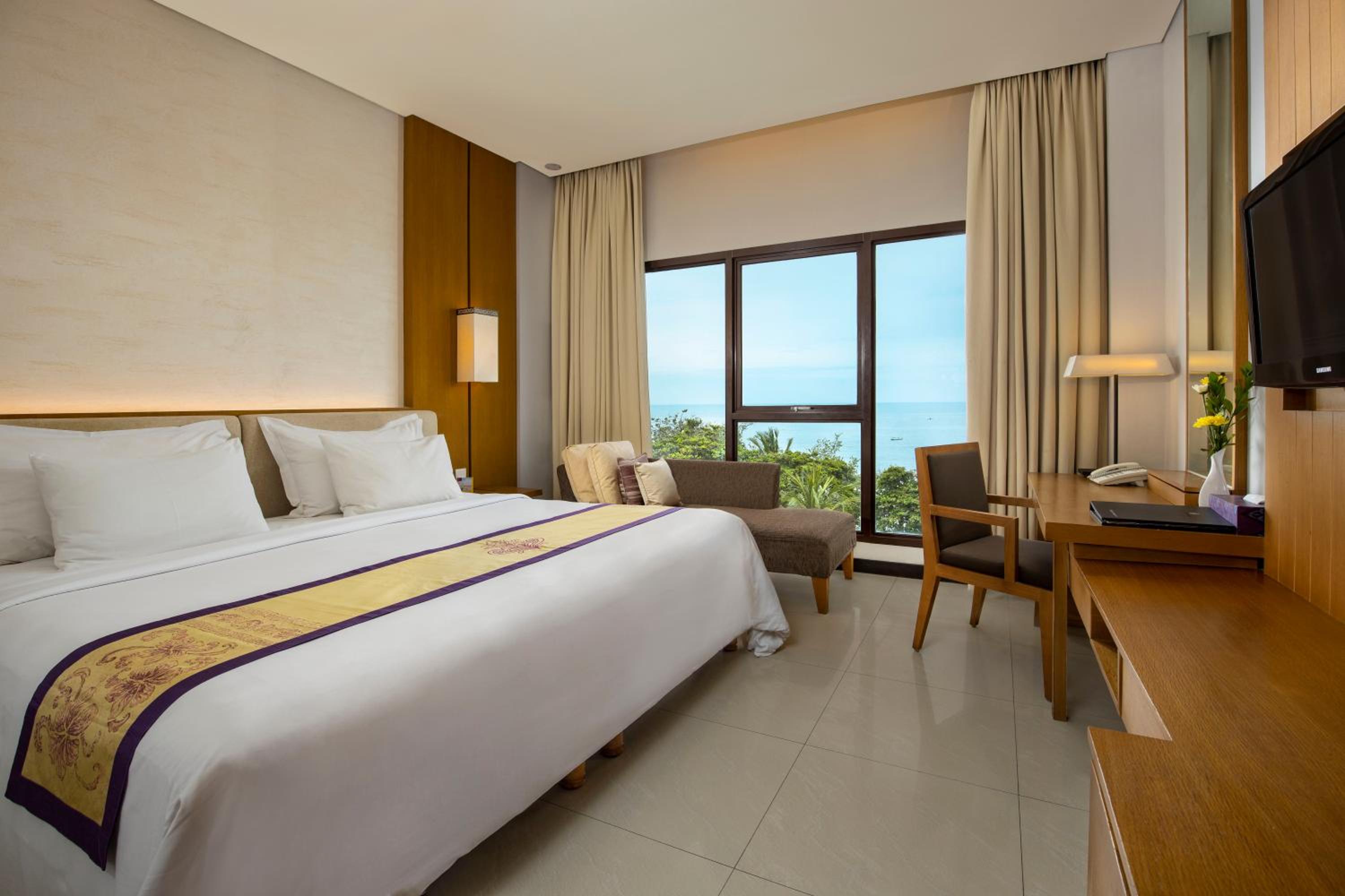 Deluxe Double or Twin Room with Sea View