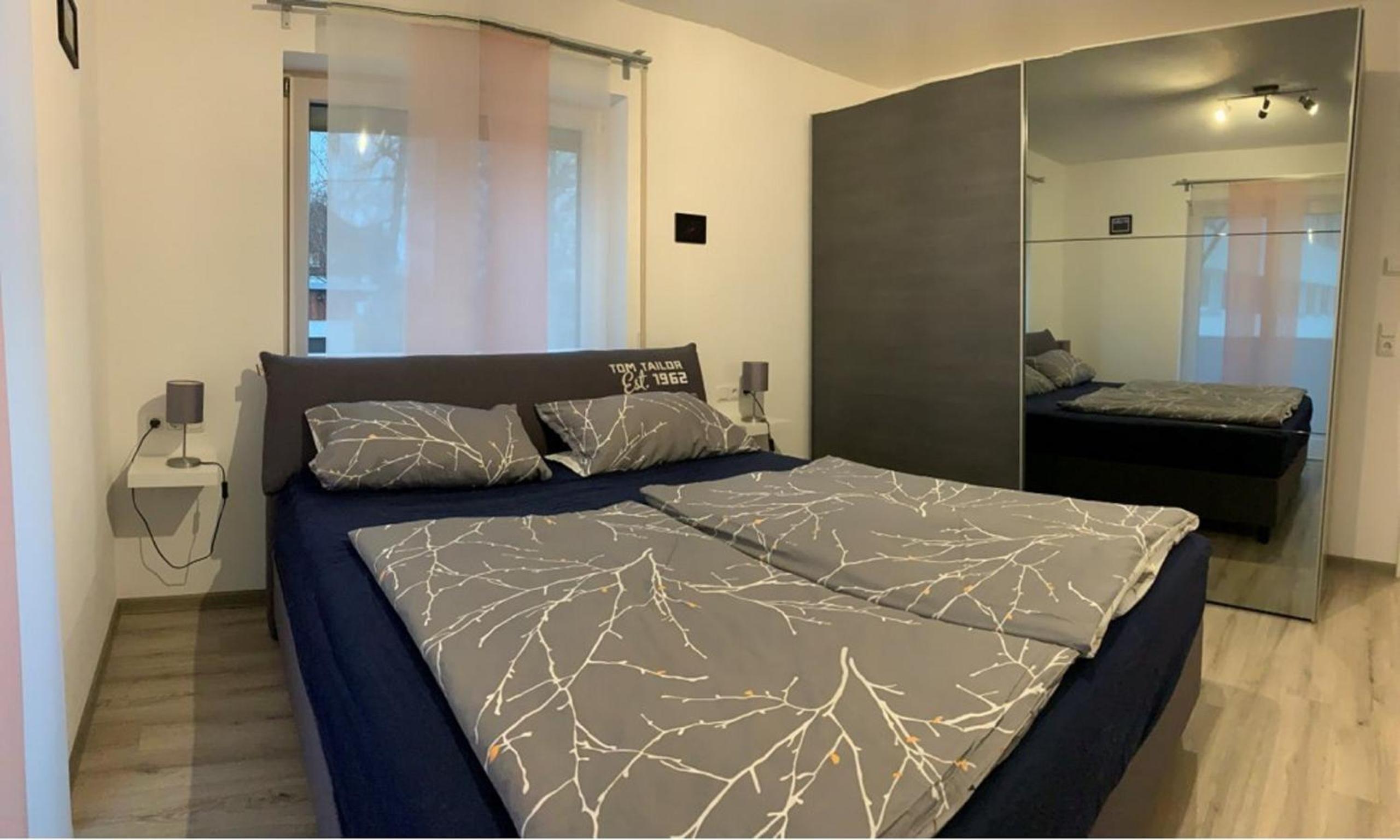 One-Bedroom Apartment photo 1