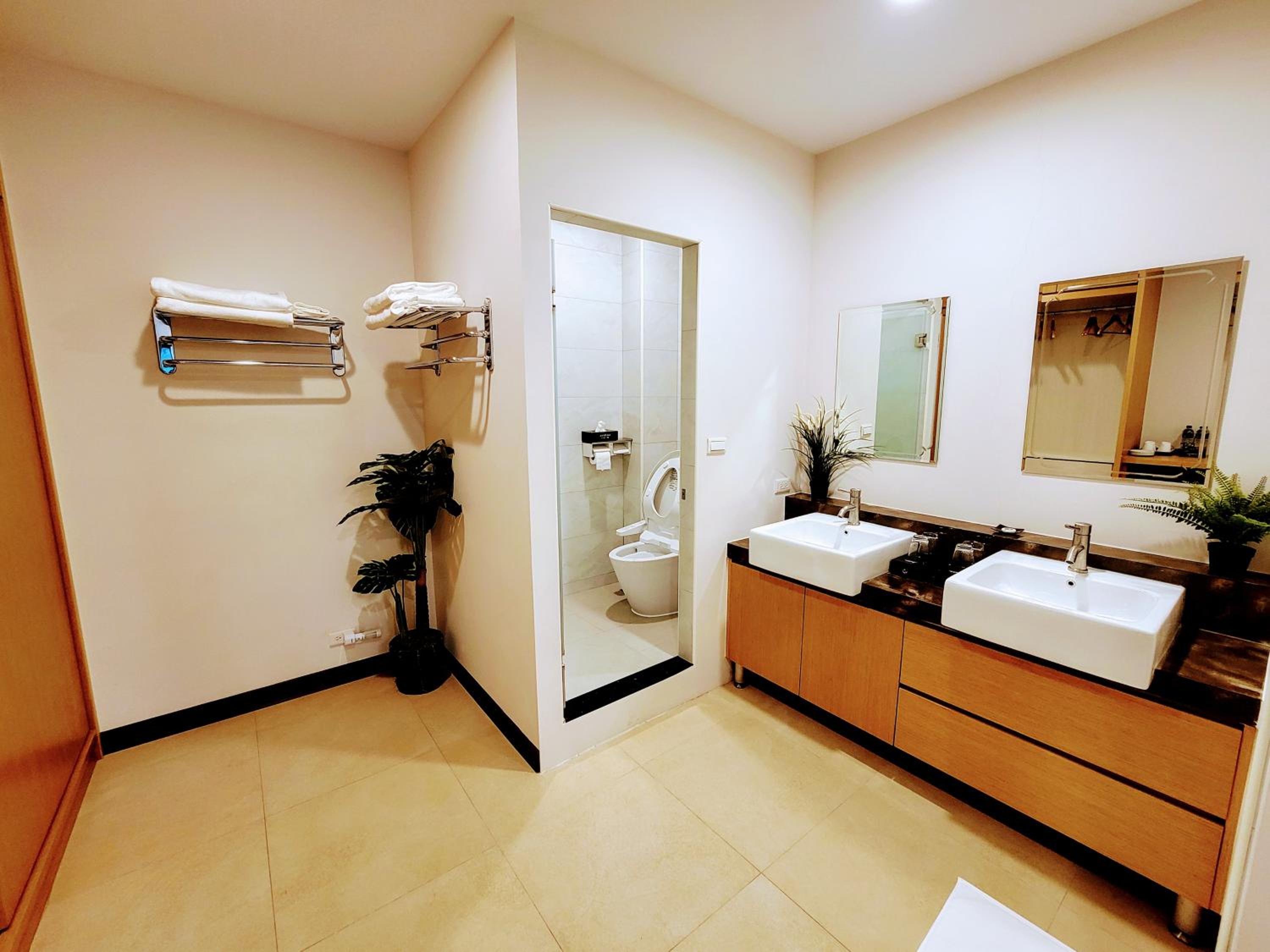 Quadruple Room with Mountain View photo 3