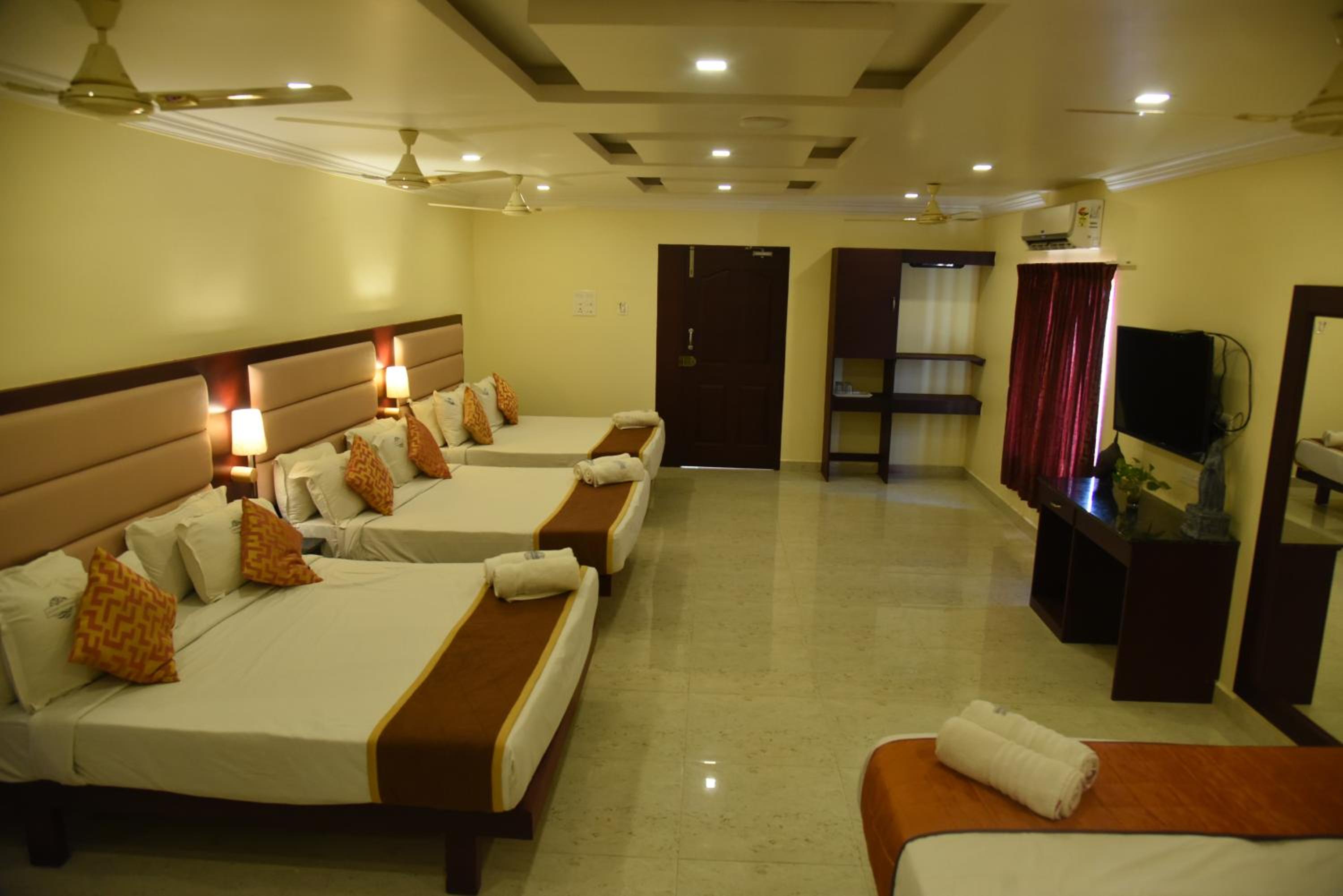 Deluxe Suite with Sea View
