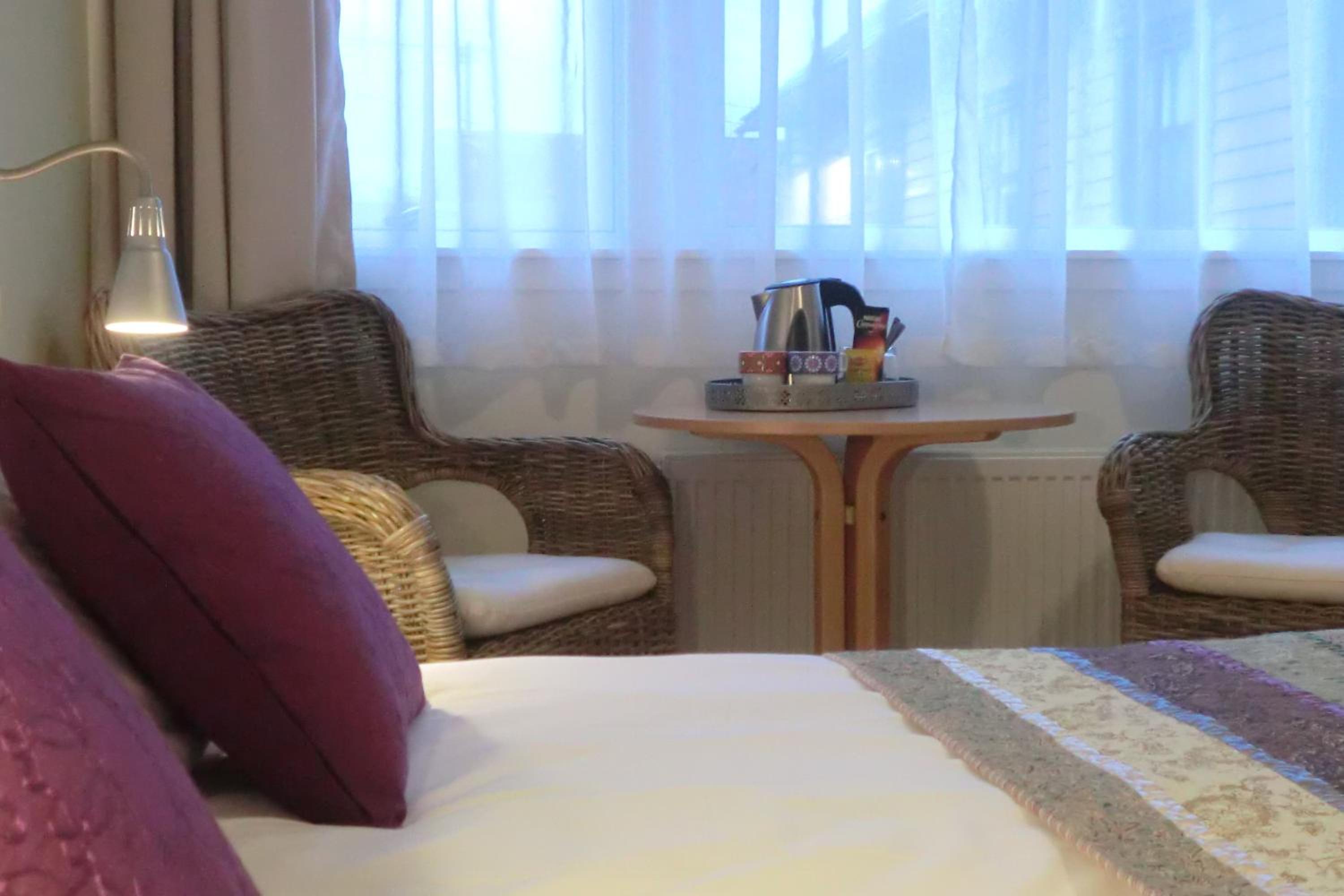 Standard Double Room - Photo 7