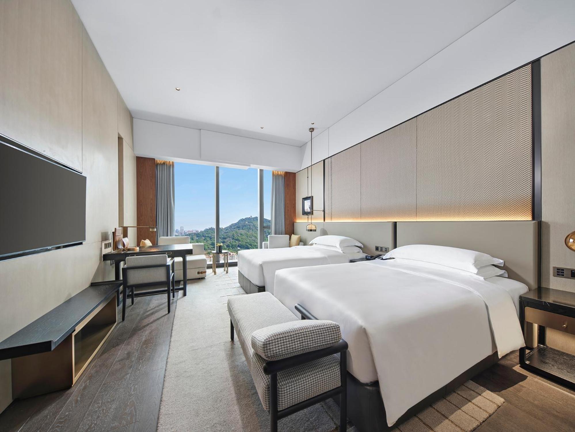 Classic Double Room with Two Double Beds and City View - Photo 1