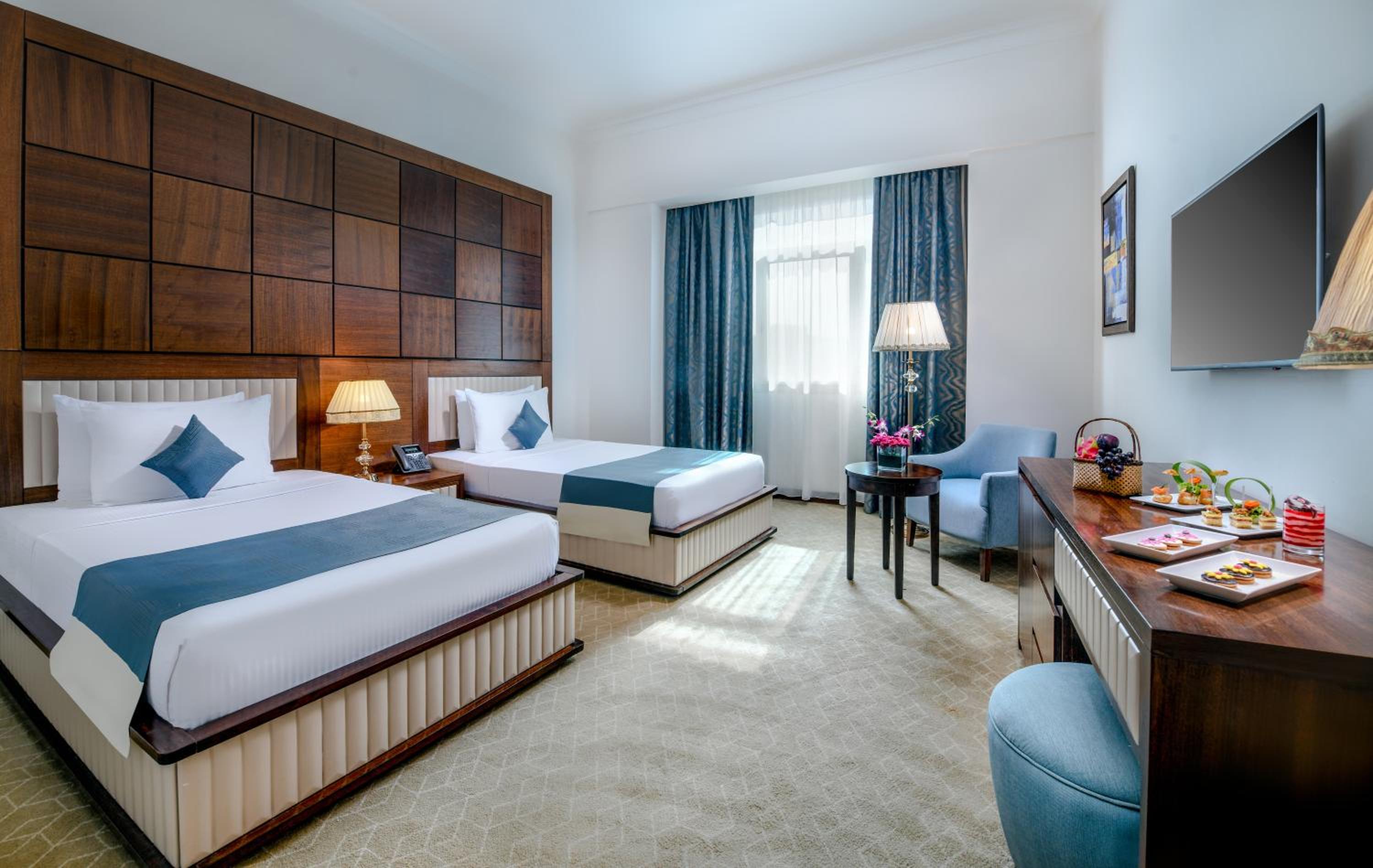 Standard Twin Room with City View