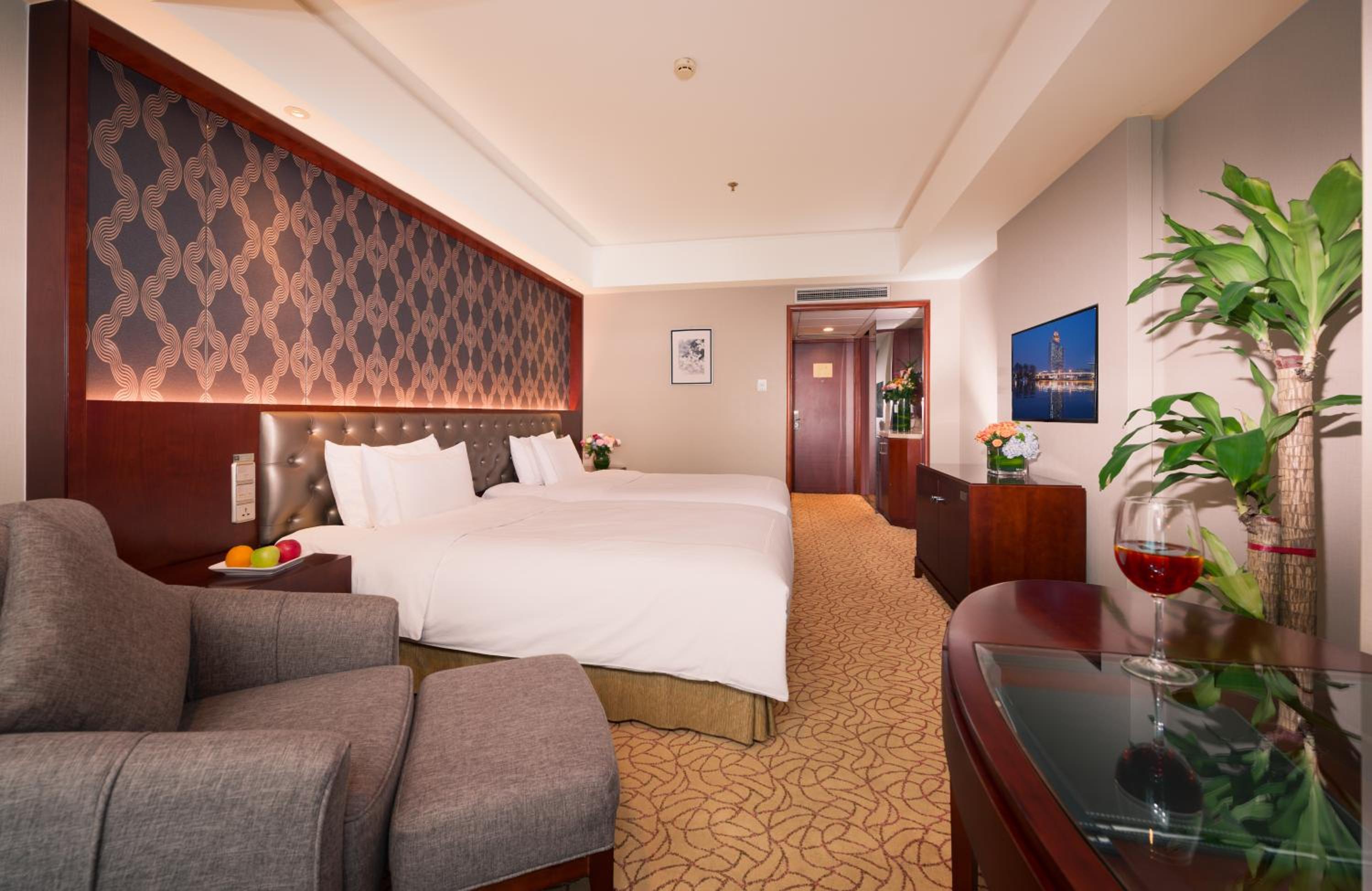 Standard Twin Room with Lake View photo 2