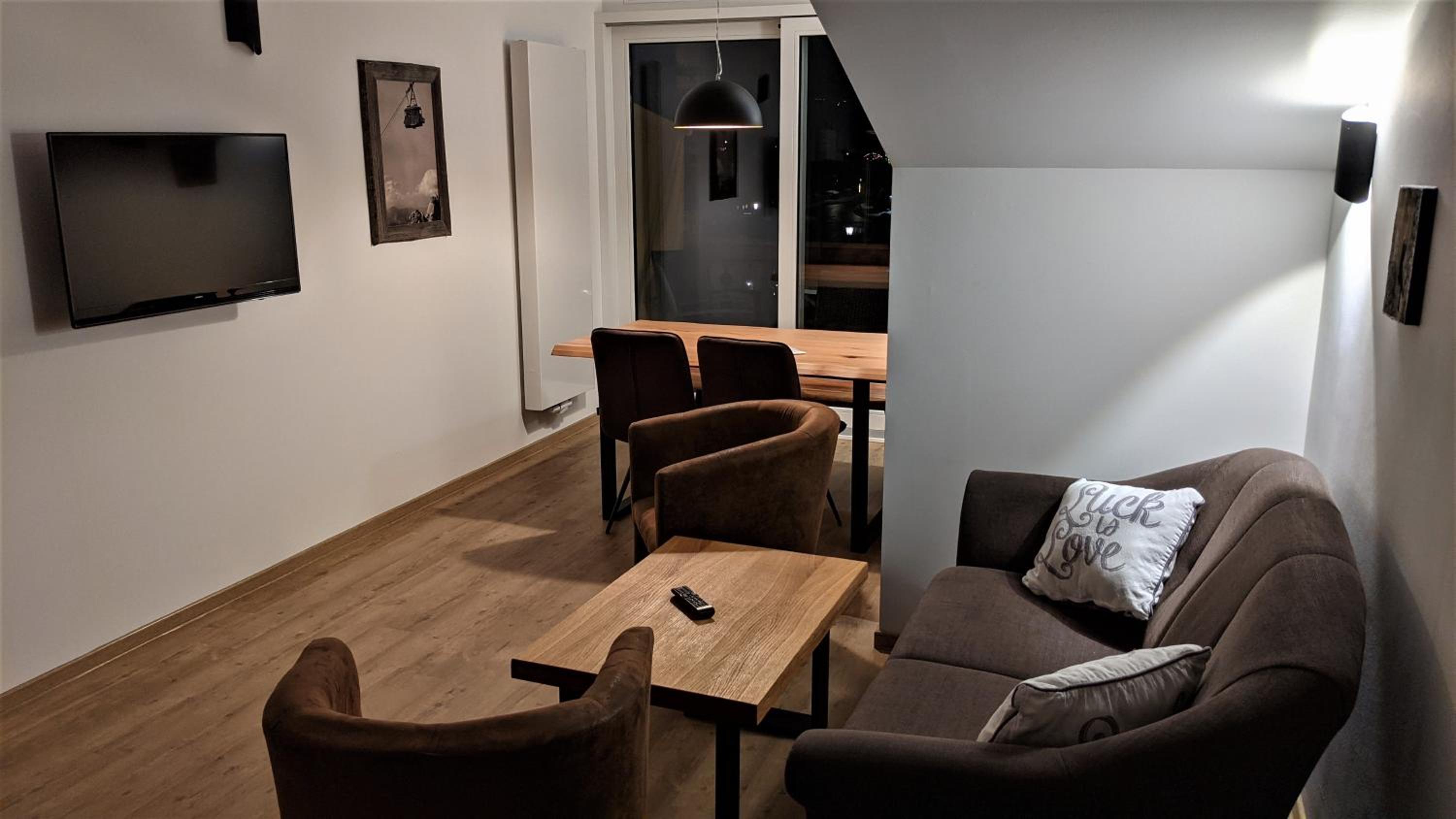 Two-Bedroom Apartment "Zugspitze"