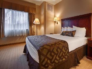 1 King Bed, Corner Suite, Non-Smoking - Photo 2