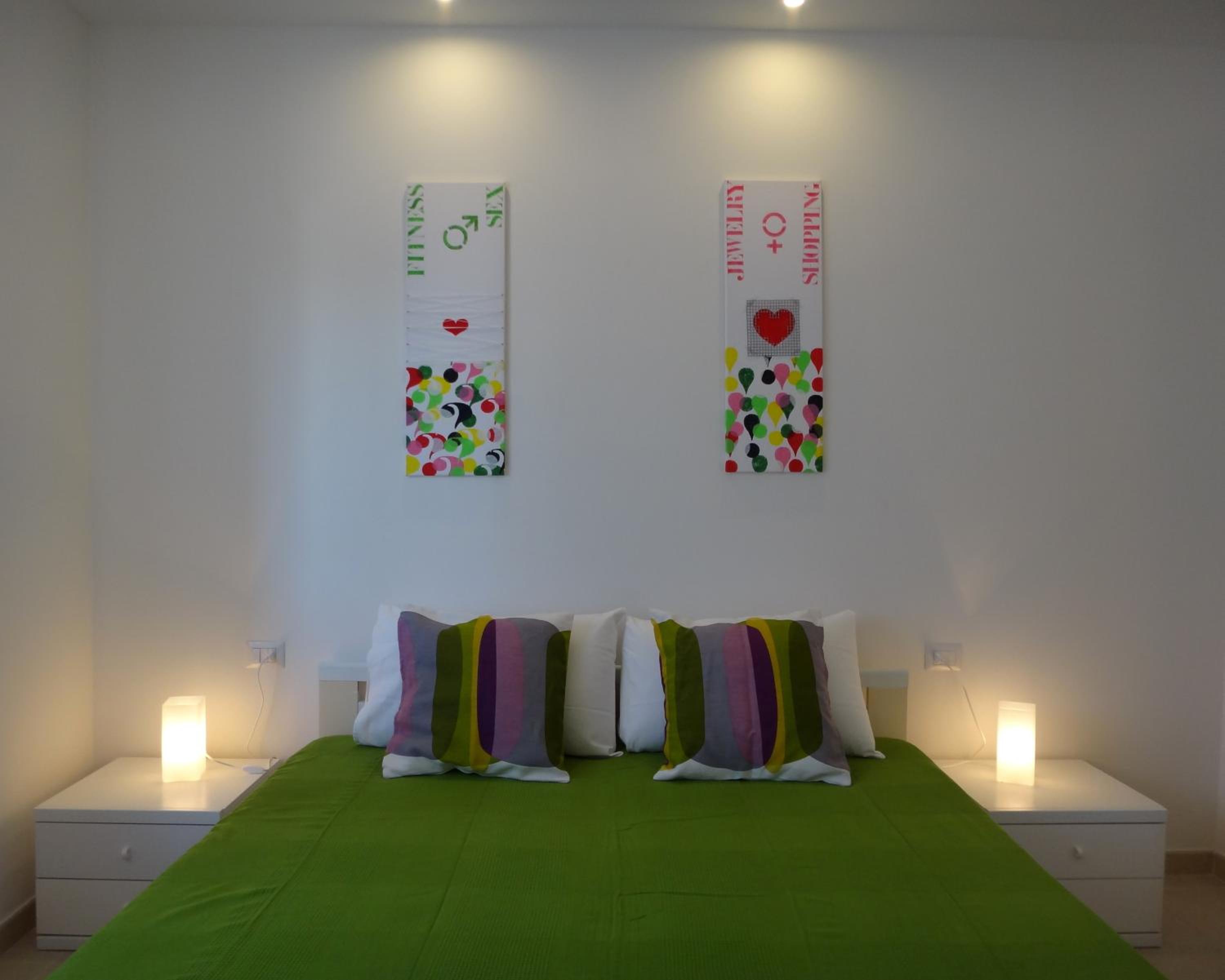 Apartment with Balcony - Photo 6
