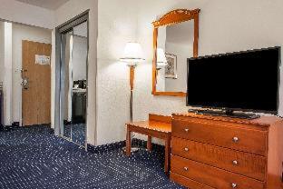 King Room with Spa Bath - Non-Smoking - Photo 9