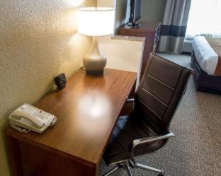 King Room - Non Smoking - Photo 4