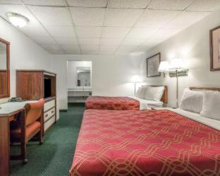 Queen Room - Non Smoking - Photo 6