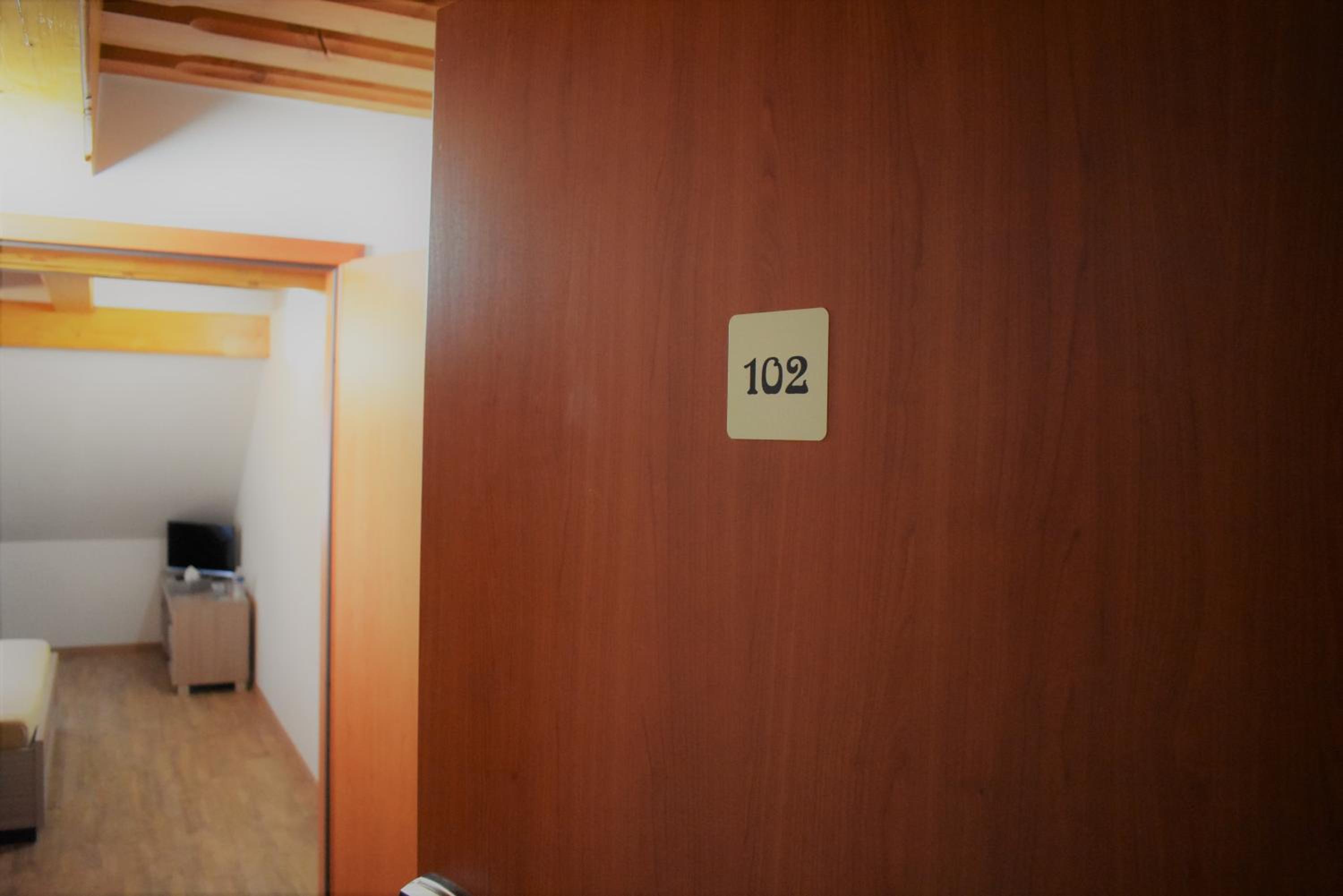 Double Room with Private Bathroom - Photo 1